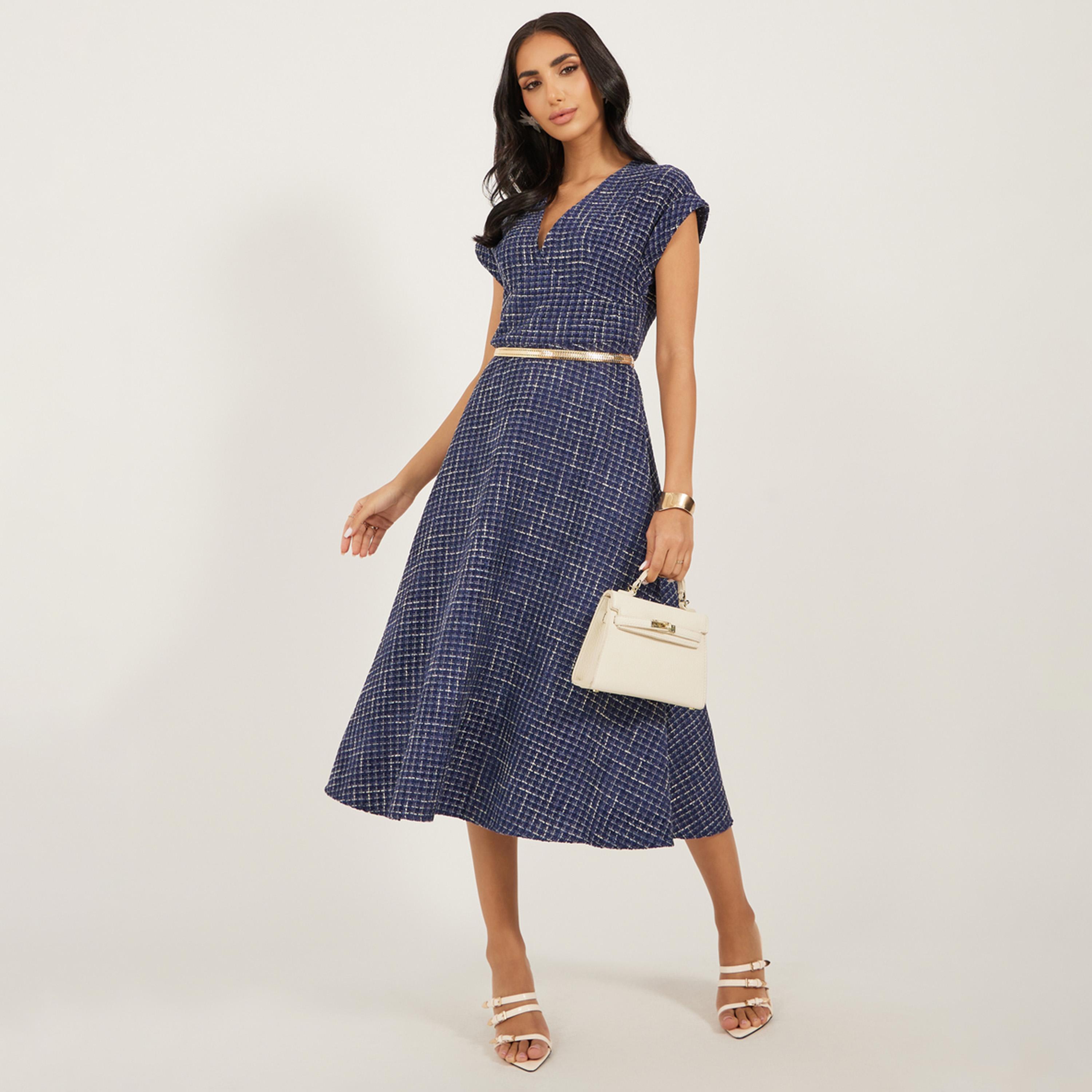 ستايلي - فستان تويد متوسط الطول بأكمام قصيرة وقصة A مع حزام سلسلة-women-clothing-dresses-image-1