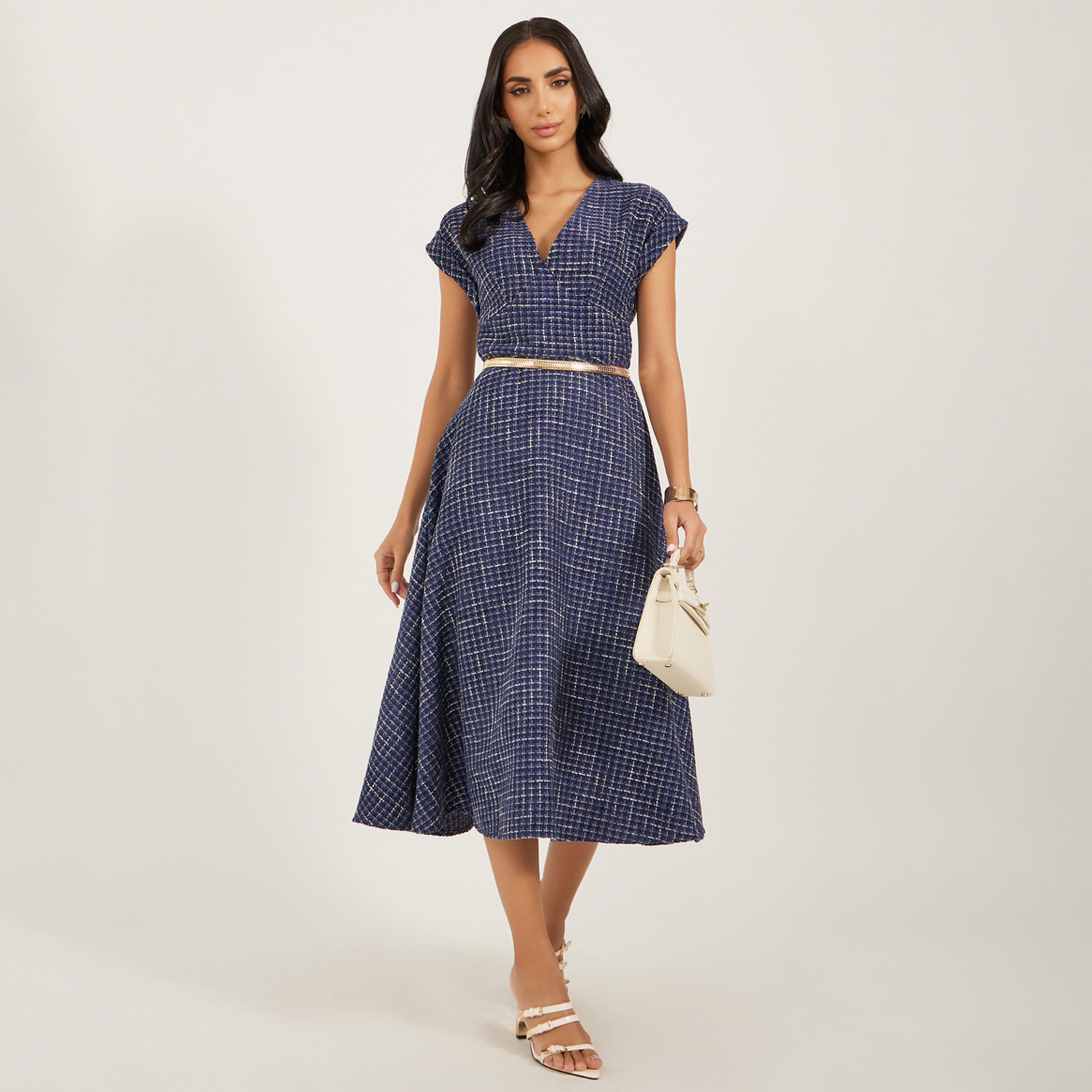 ستايلي - فستان تويد متوسط الطول بأكمام قصيرة وقصة A مع حزام سلسلة-women-clothing-dresses-image-2