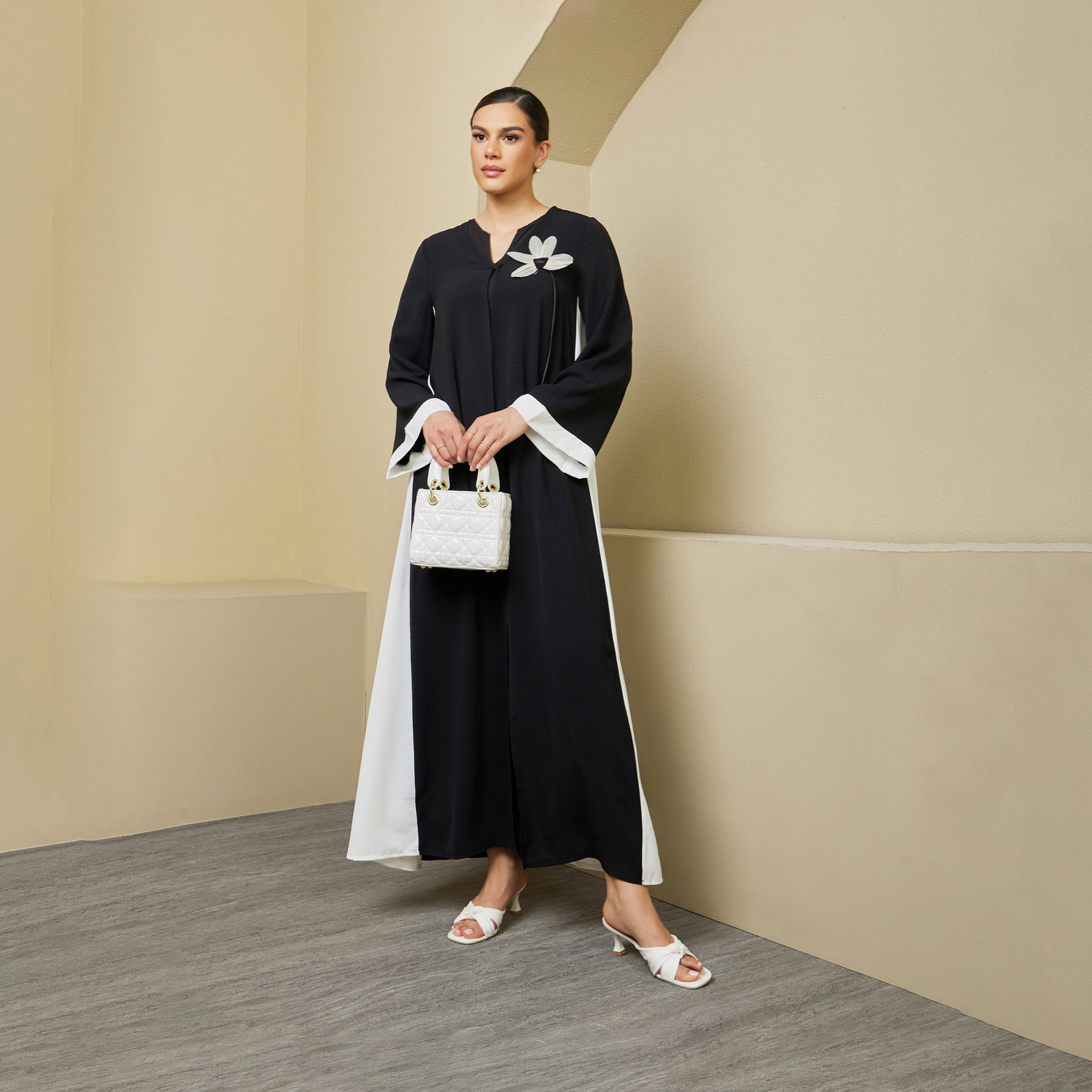 Styli Contrast Side Panel Flared Abaya with Flower Corsage Detail-women-arabicclothing-abayas-image-2