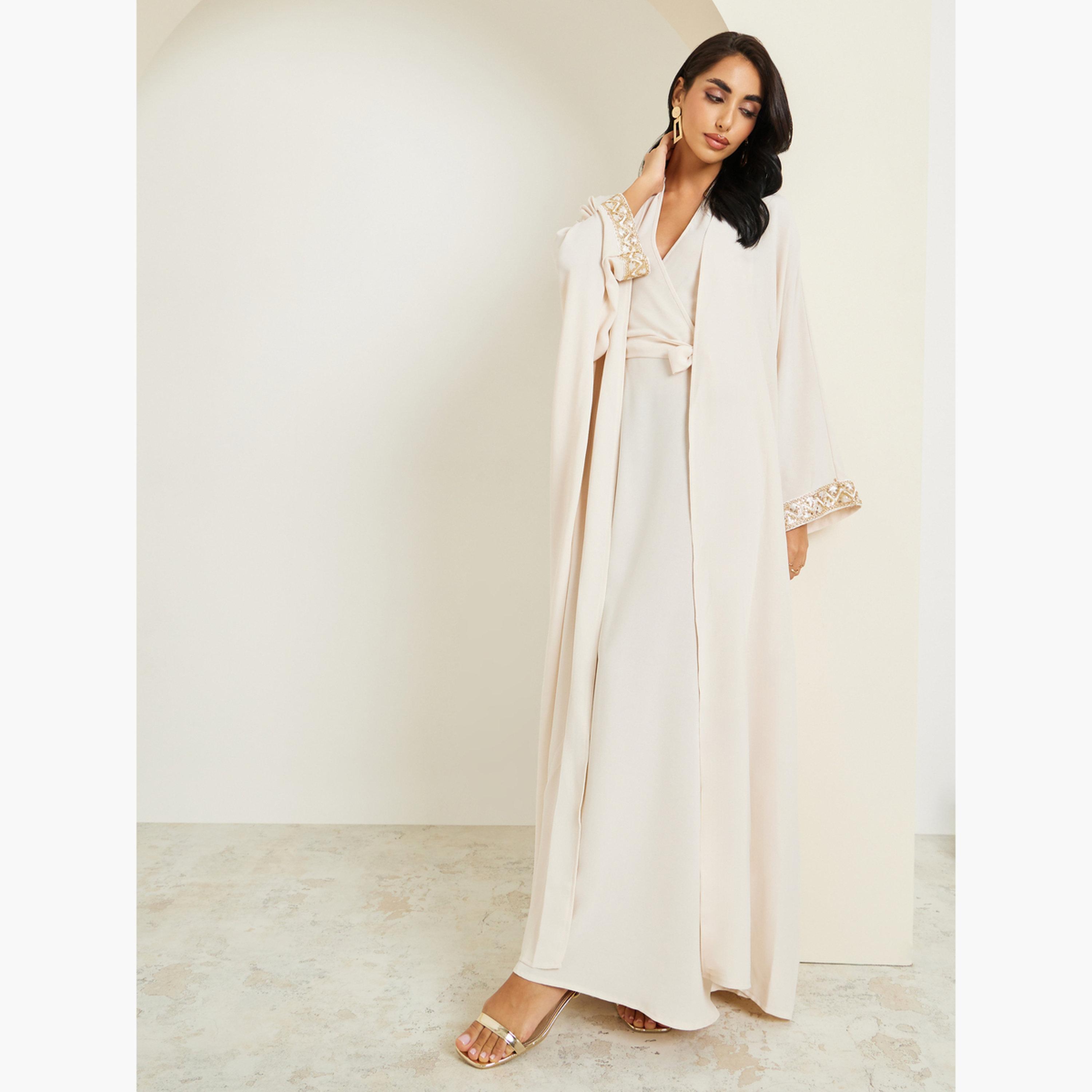 طقم عباية وفستان بياقة هولتر وتفاصيل ترتر ودانتيل-women-arabicclothing-sets-image-3
