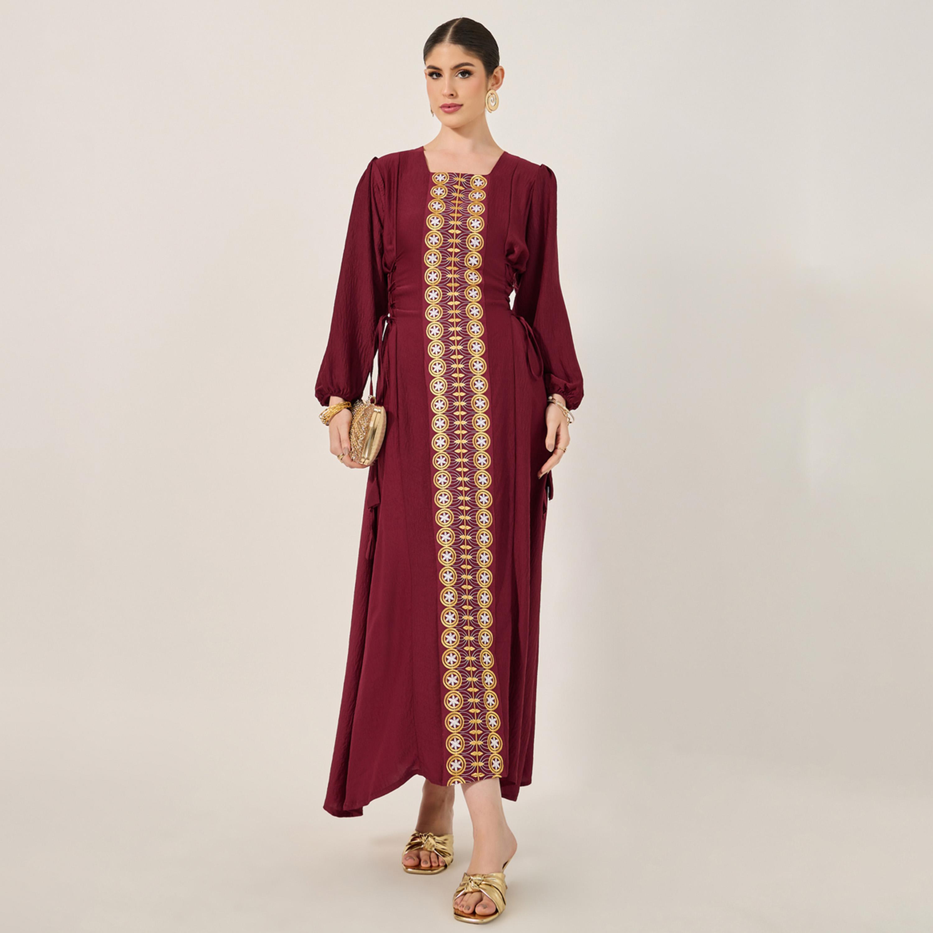 أميرة x ستايلي جلابية بتفاصيل مُطرّزة بياقة واسعة وأكمام بالون-women-arabicclothing-jalabiyas-image-1