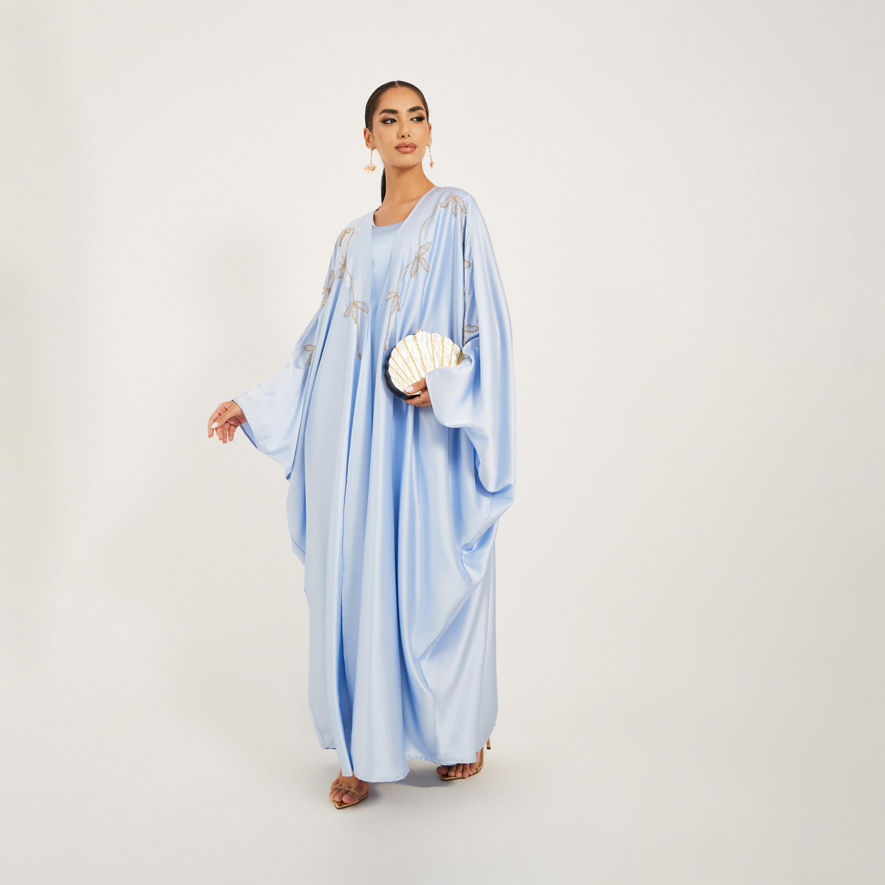أميرة x ستايلي قميص نوم وحجاب مع عباية بتفاصيل مُطرّزة-women-clothingaccessories-scarves-image-1