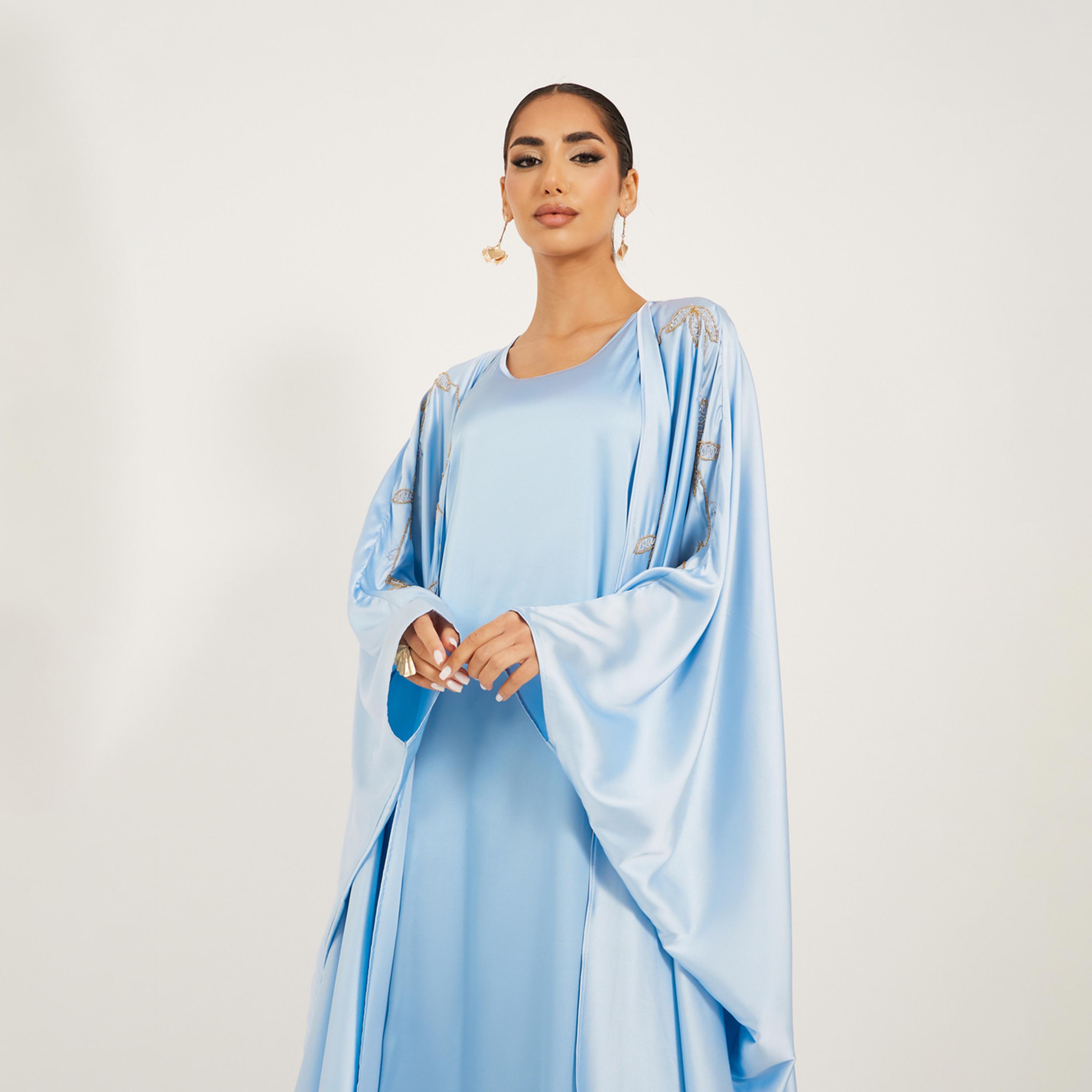 أميرة x ستايلي قميص نوم وحجاب مع عباية بتفاصيل مُطرّزة-women-clothingaccessories-scarves-image-3