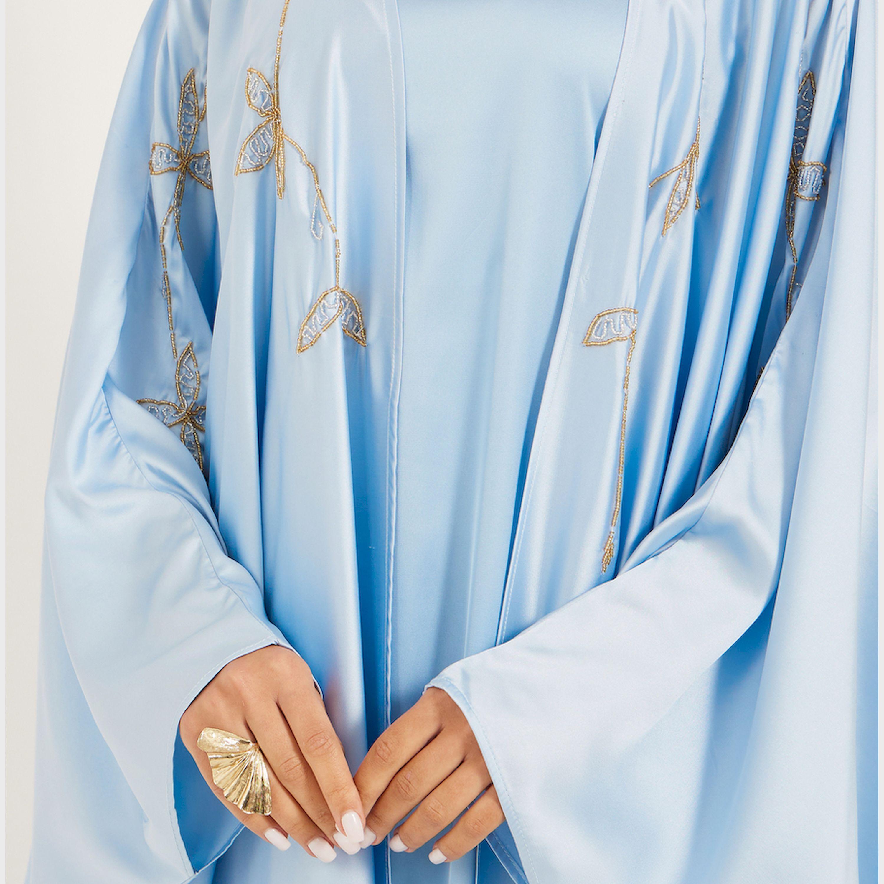 أميرة x ستايلي قميص نوم وحجاب مع عباية بتفاصيل مُطرّزة-women-clothingaccessories-scarves-image-4