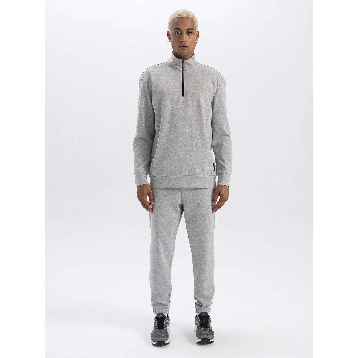 DeFacto Regular Fit Zipper Pocket Joggers-men-clothing-bottoms-joggers-image-2