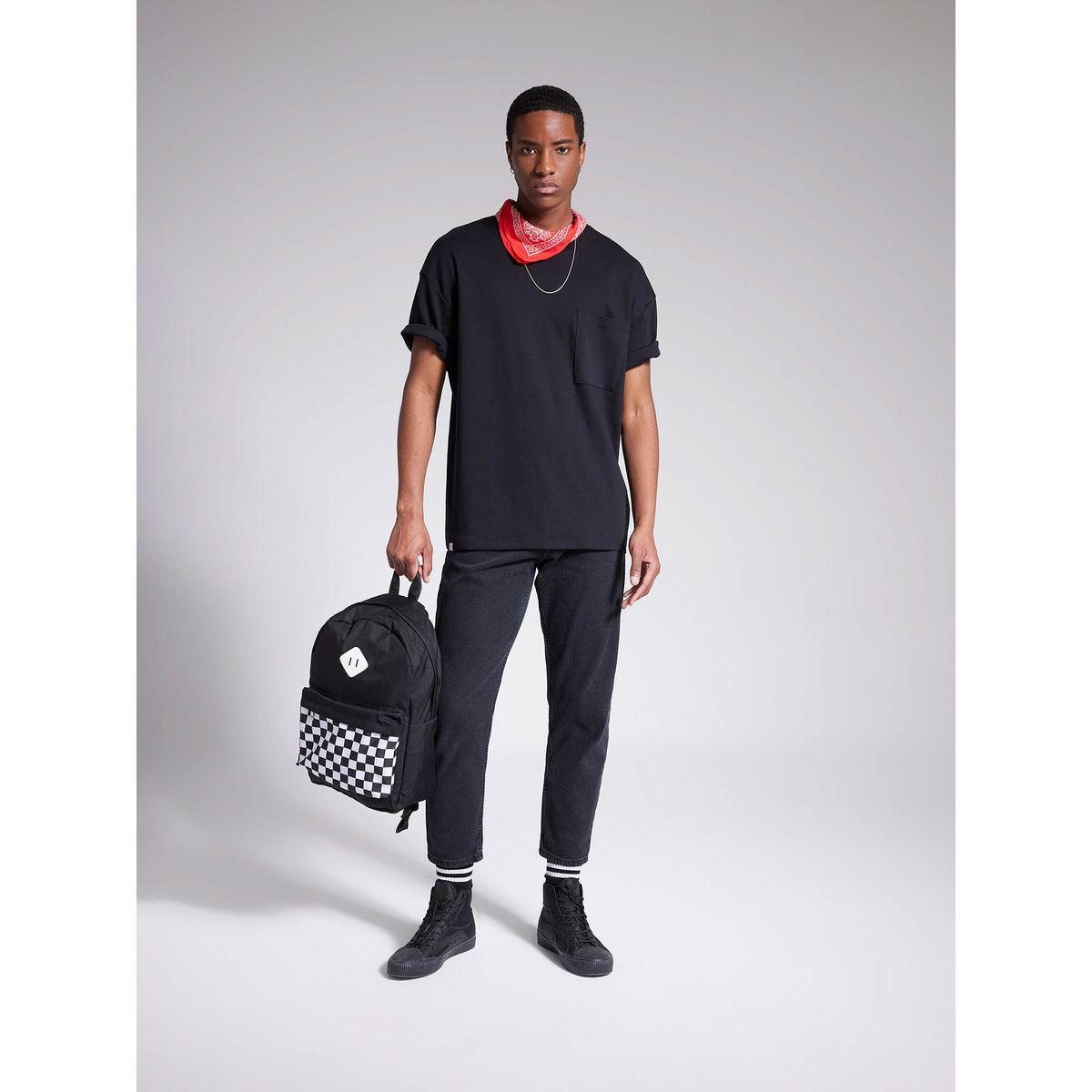 تيشيرت بقصة بوكسي وياقة دائرية-men-clothing-tshirtsandpolos-tshirts-image-2
