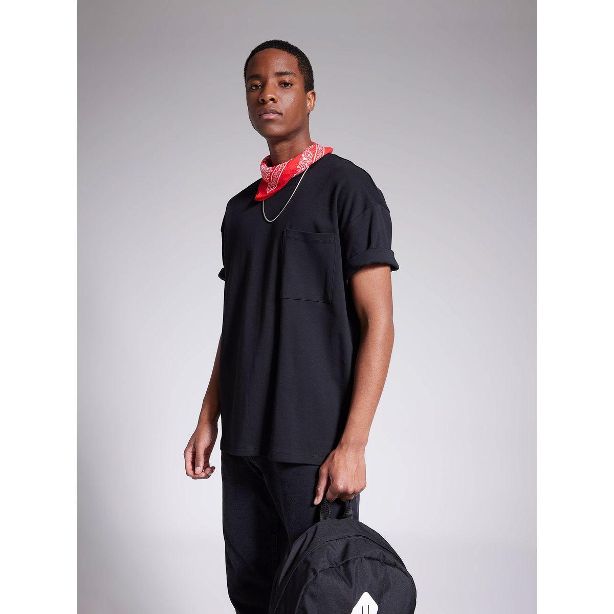 تيشيرت بقصة بوكسي وياقة دائرية-men-clothing-tshirtsandpolos-tshirts-image-4
