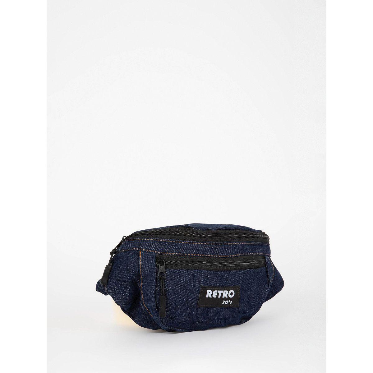 شنطة خصر مُرقعة بشارة-men-bags-image-3