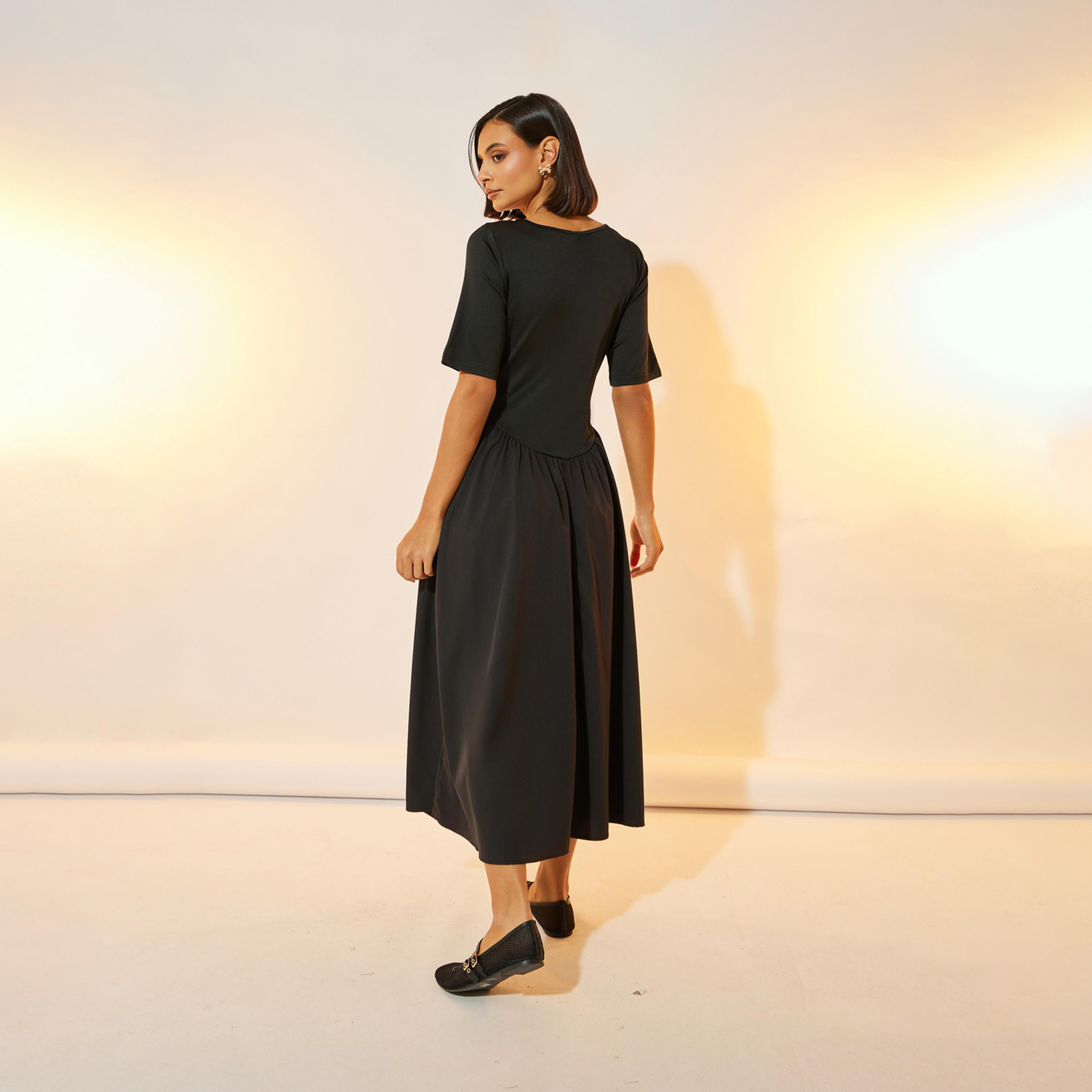 فستان ميدي مزين بلؤلؤ صناعي وياقة بتصميم قلب-women-clothing-dresses-image-6