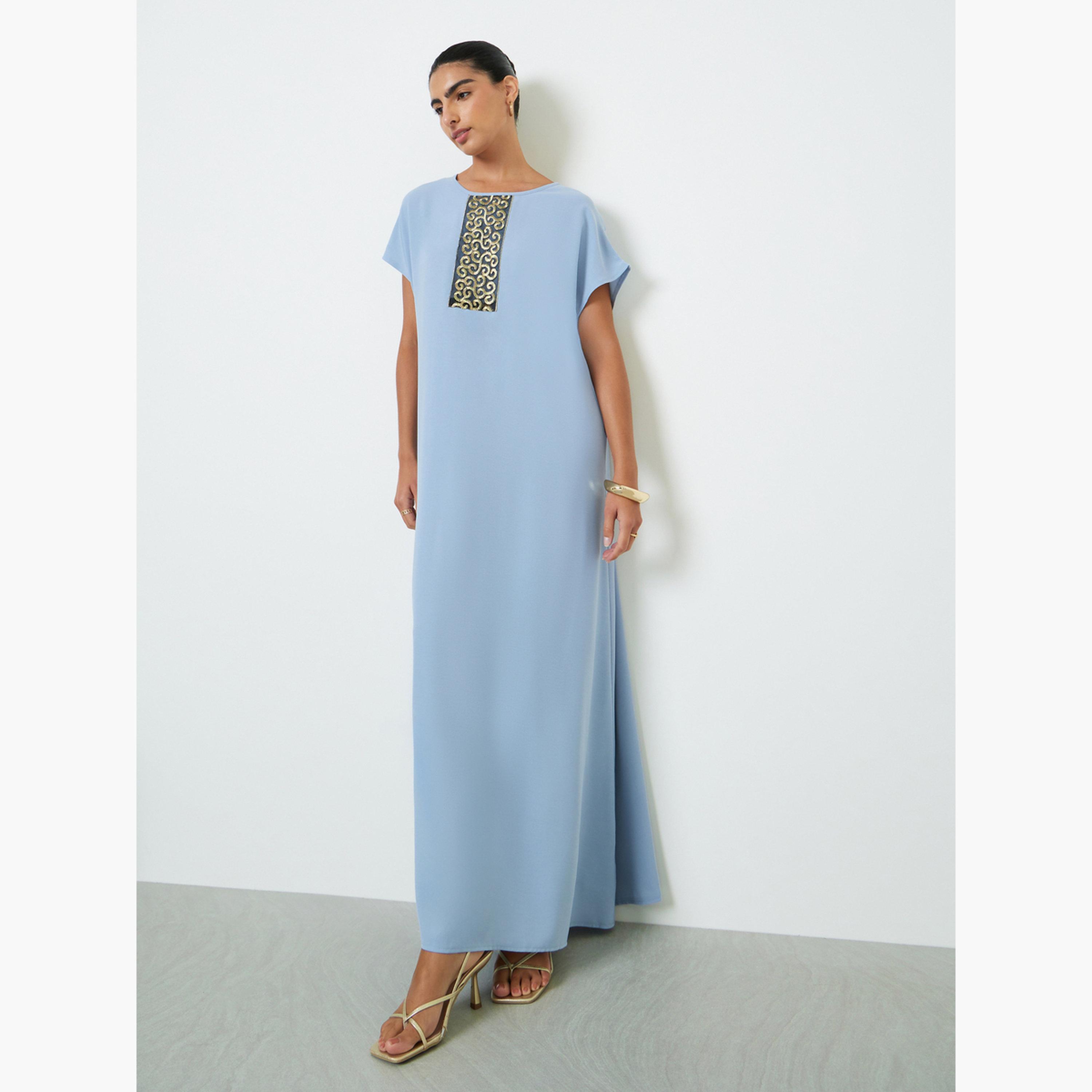 جلابية بياقة دائرية وتفاصيل مطرزة-women-arabicclothing-jalabiyas-image-1