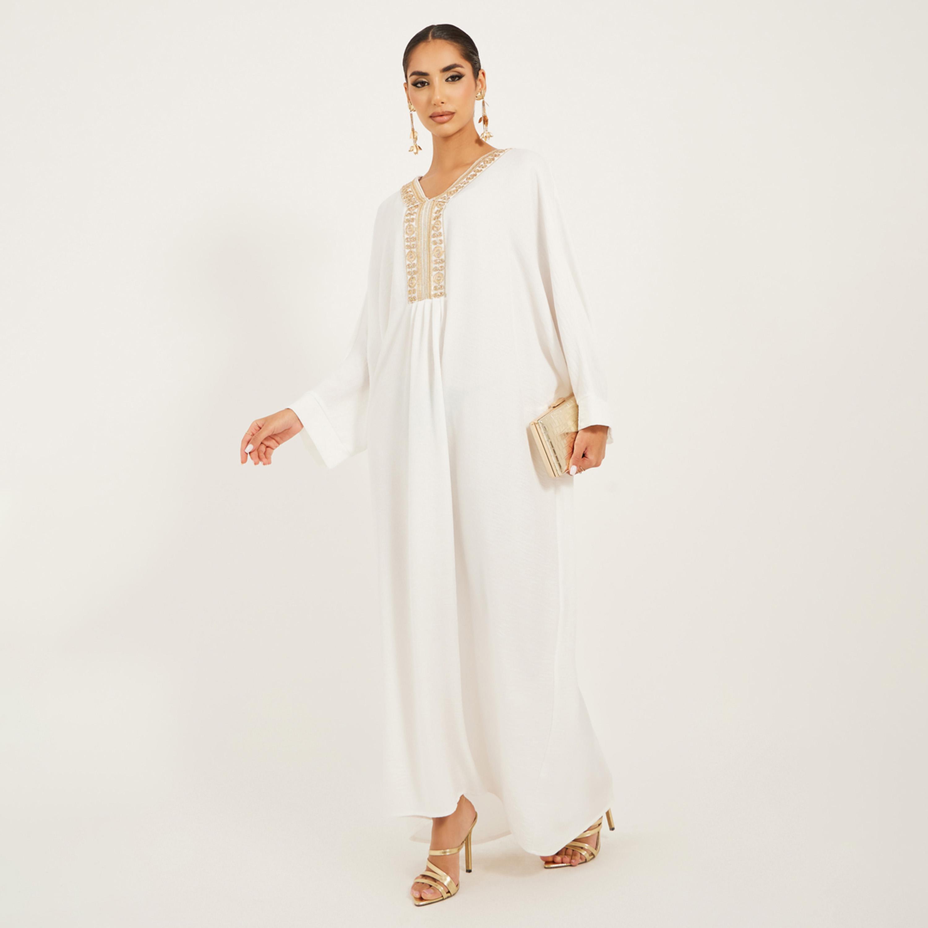 أميرة x ستايلي جلابية بتفاصيل مُطرزة وأكمام وطواطية-women-arabicclothing-kaftan-image-1