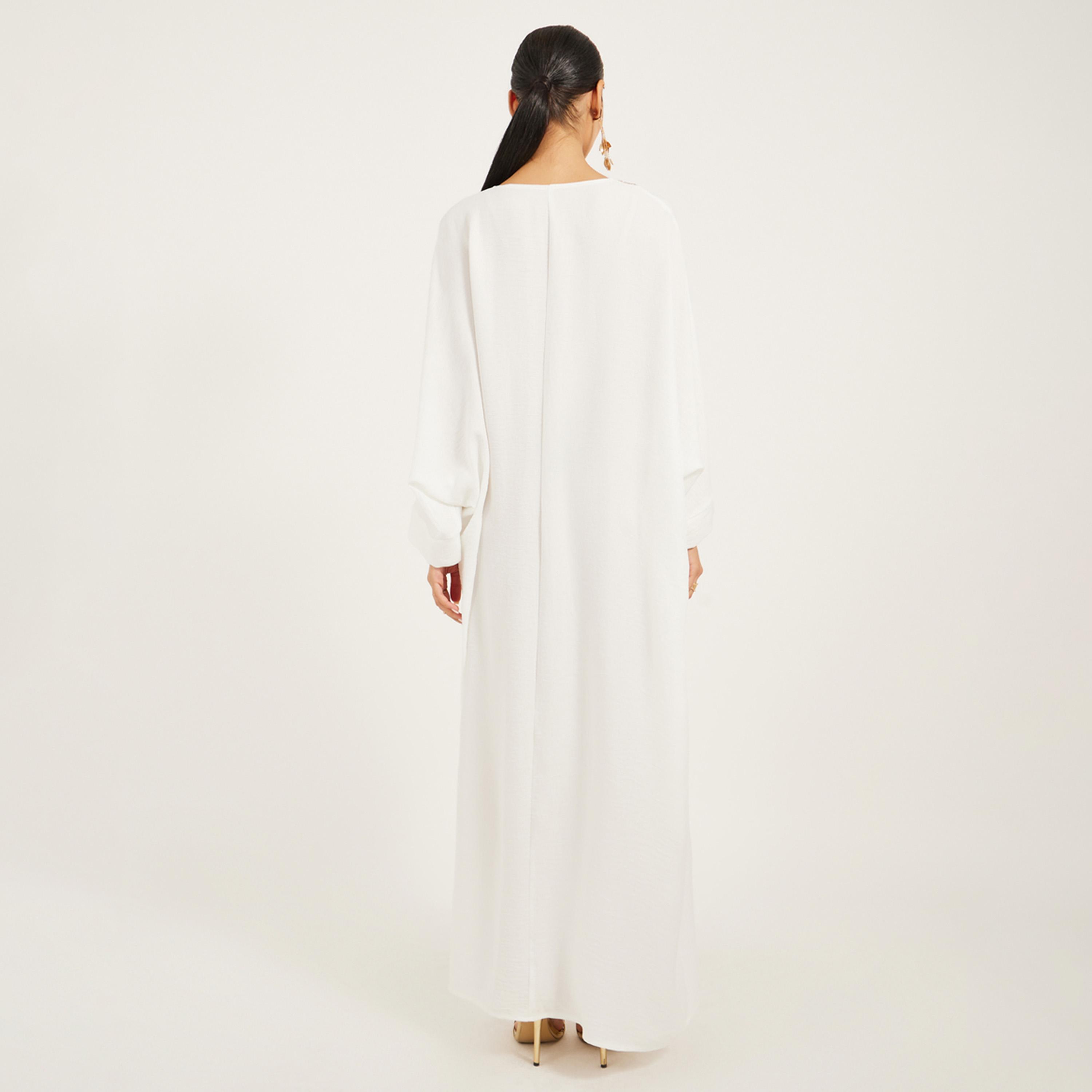 أميرة x ستايلي جلابية بتفاصيل مُطرزة وأكمام وطواطية-women-arabicclothing-kaftan-image-5
