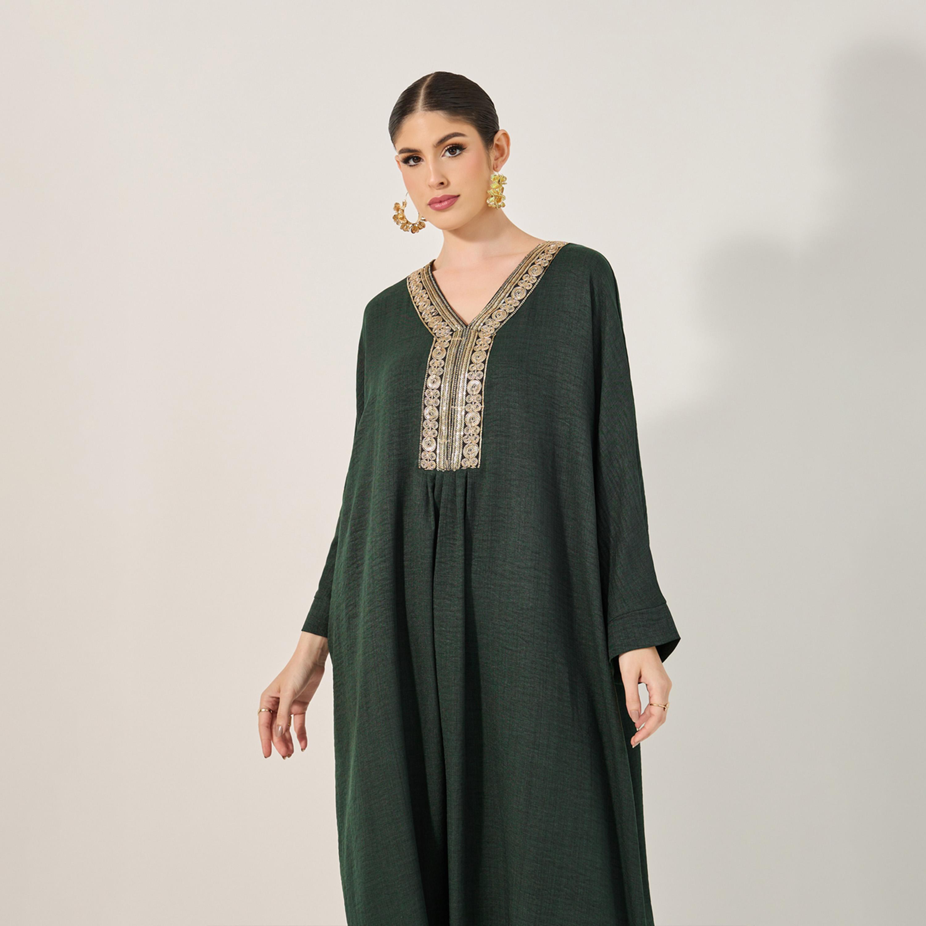 Amirah X Styli Embroidered Batwing Sleeve V-Neck Kaftan-women-arabicclothing-kaftan-image-2