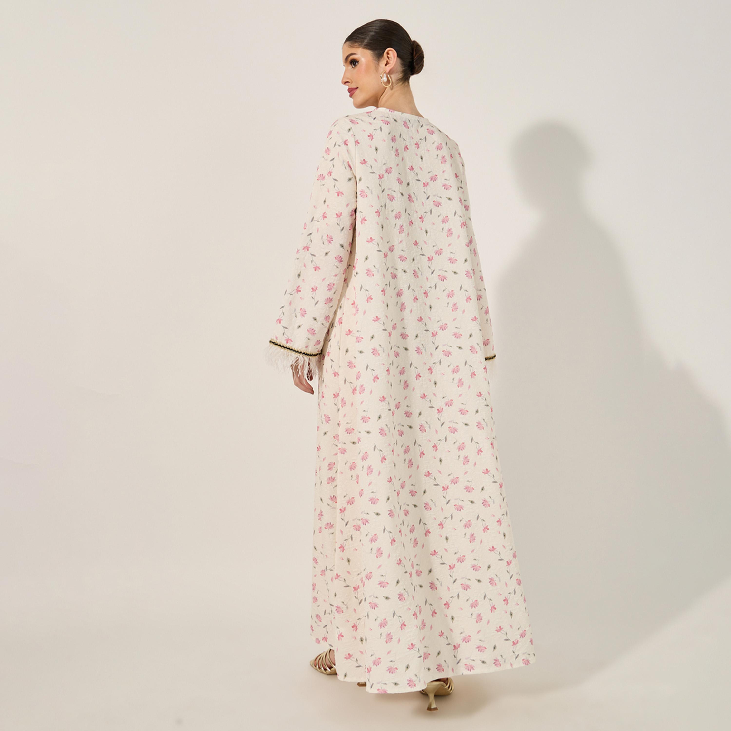 أميرة x ستايلي عباية جاكار بطبعة زهور وتفاصيل ريش صناعي-women-arabicclothing-abayas-image-5