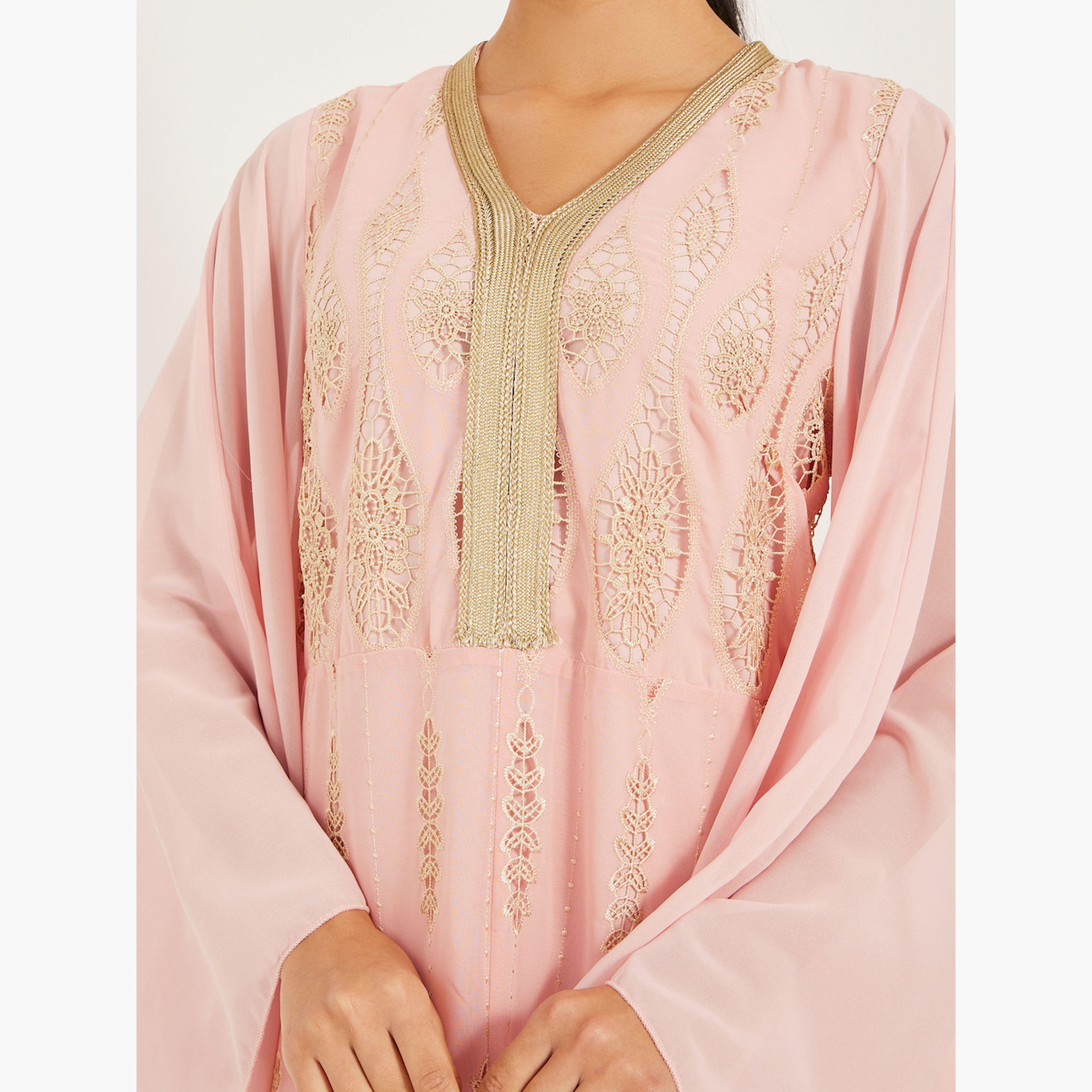 Amirah X Styli Embroidered Batwing Sleeve Jalabiya-women-arabicclothing-kaftan-image-4
