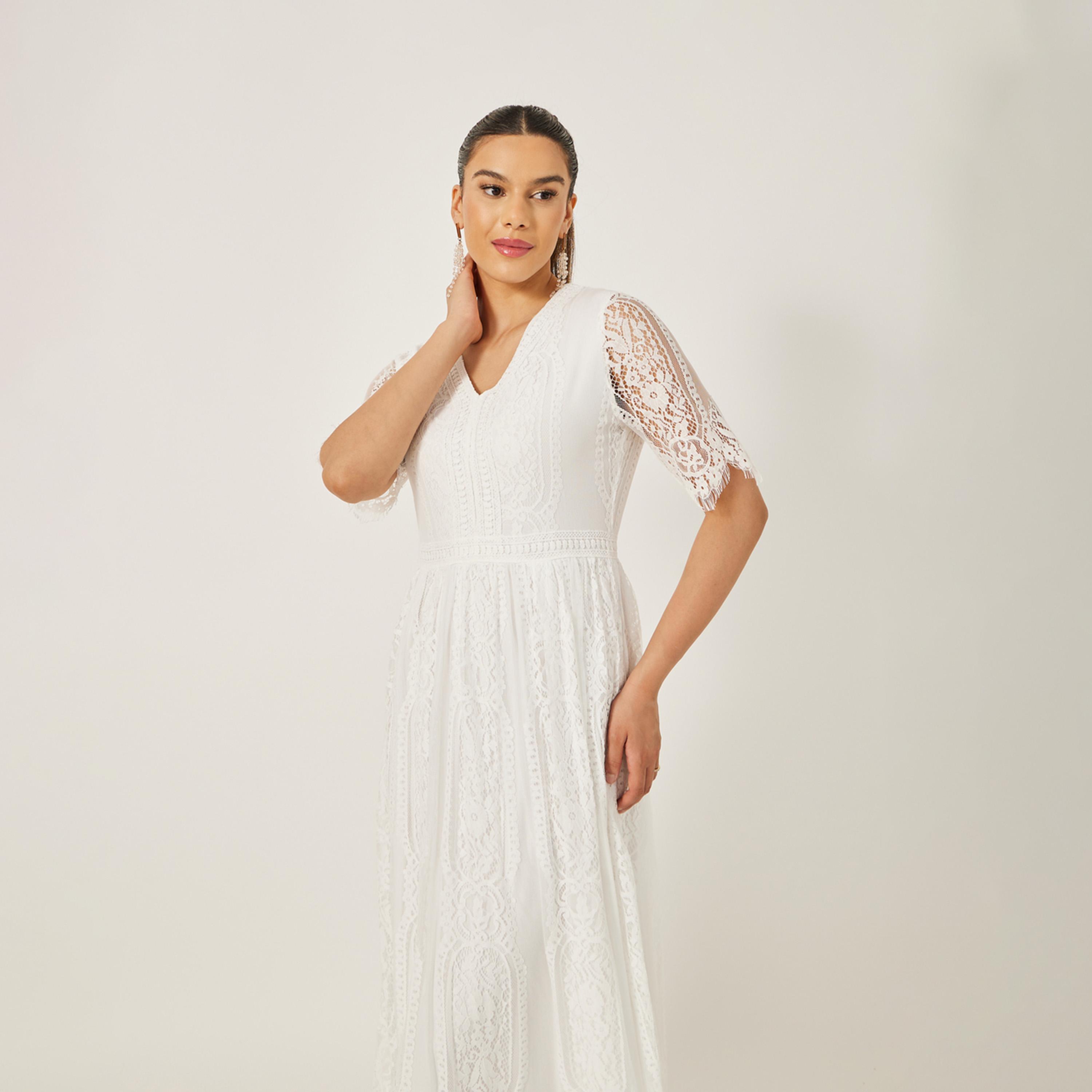 ستايلي - فستان ماكسي دانتيل بأكمام قصيرة ورقبة على شكل V-women-clothing-dresses-image-3