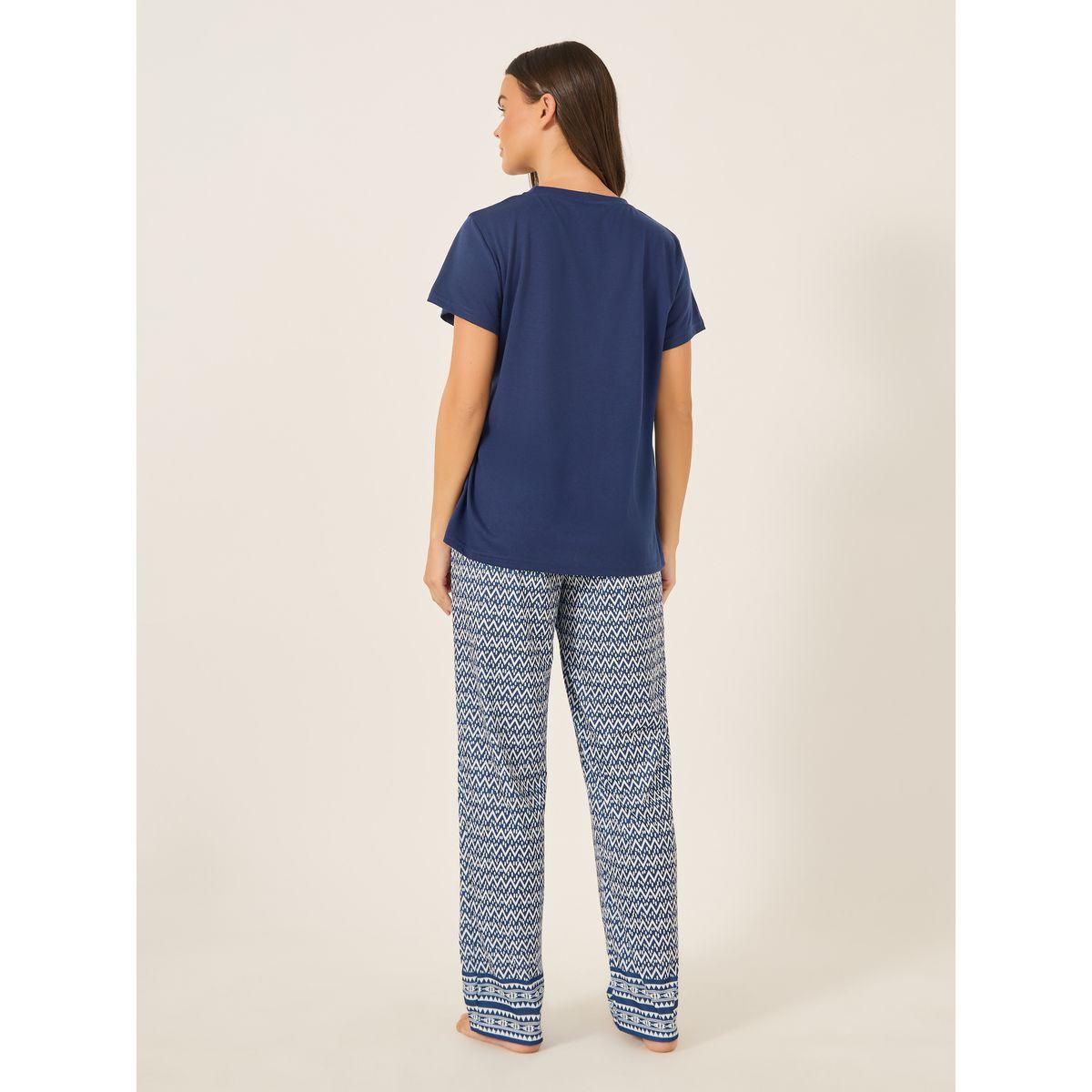 طقم بيجاما من بنطال وتيشيرت بطبعة كتابة-women-clothing-nightwear-pyjamas-longsets-image-4