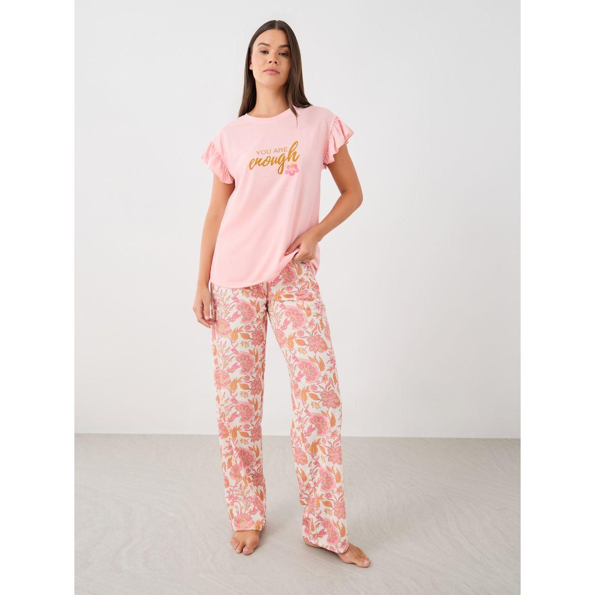 طقم بيجاما من بنطال وتيشيرت بطبعة كتابة-women-clothing-nightwear-pyjamas-longsets-image-1