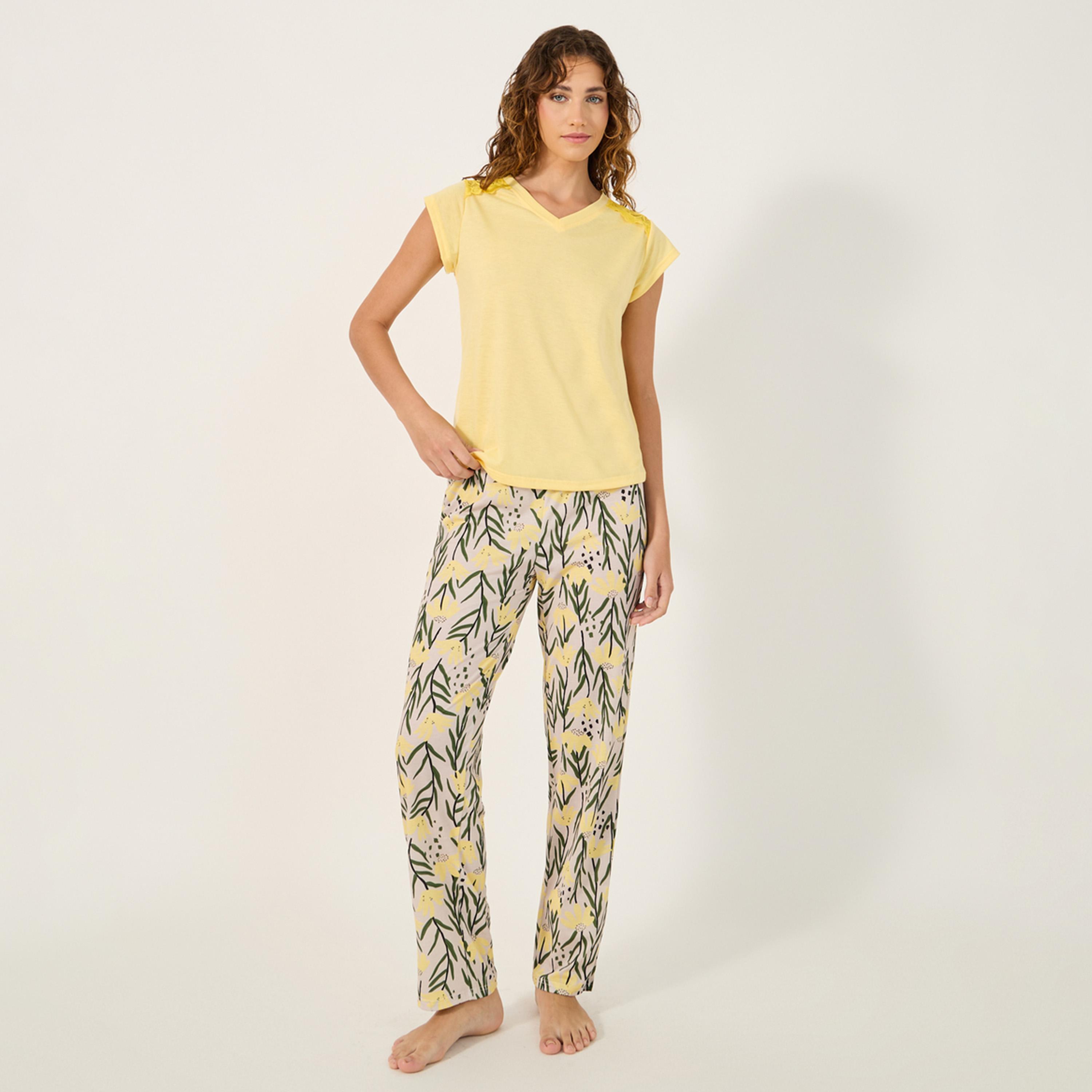 Styli Lace Insert V-Neck T-Shirt and Printed Pyjama Set-women-clothing-nightwear-pyjamas-longsets-image-2