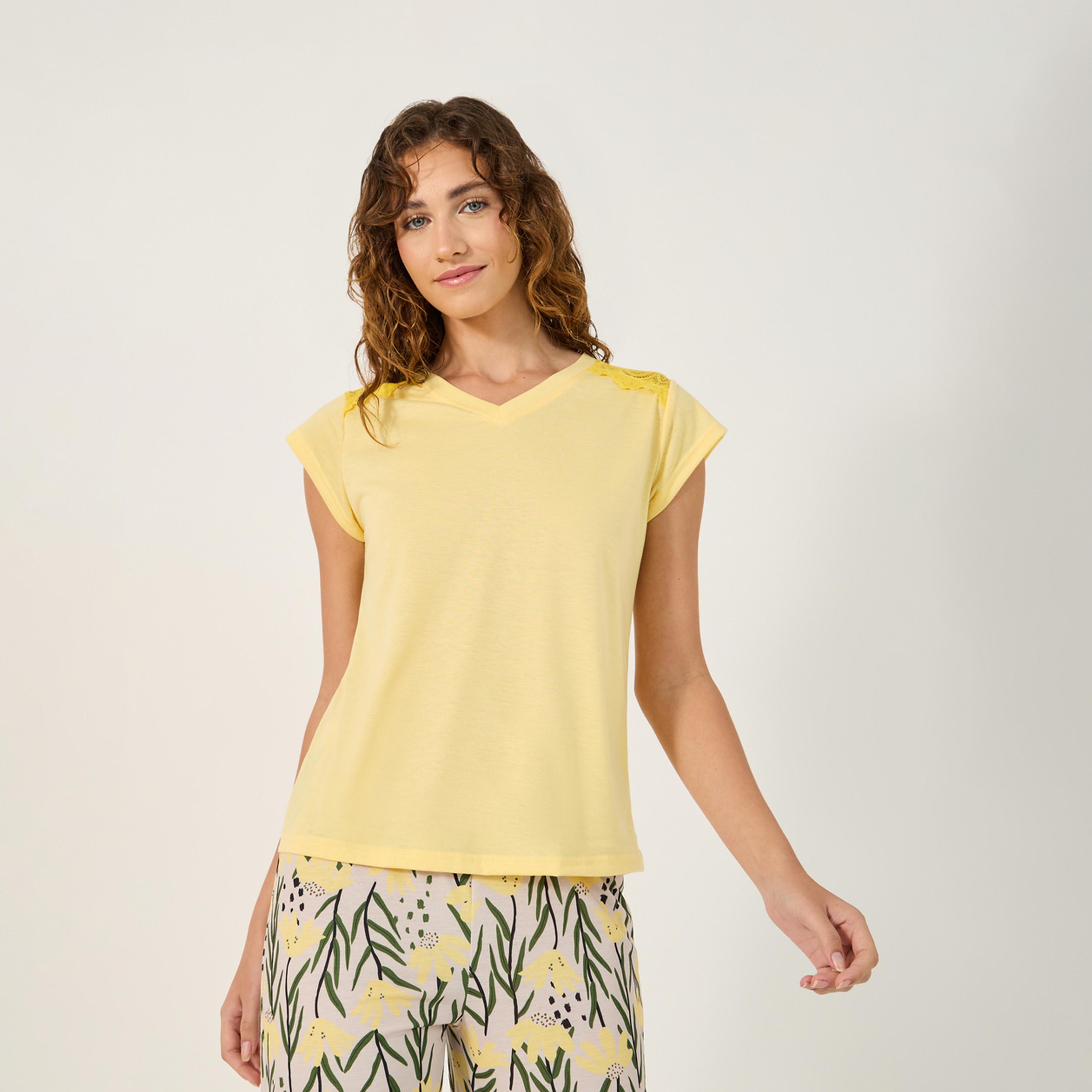 Styli Lace Insert V-Neck T-Shirt and Printed Pyjama Set-women-clothing-nightwear-pyjamas-longsets-image-3