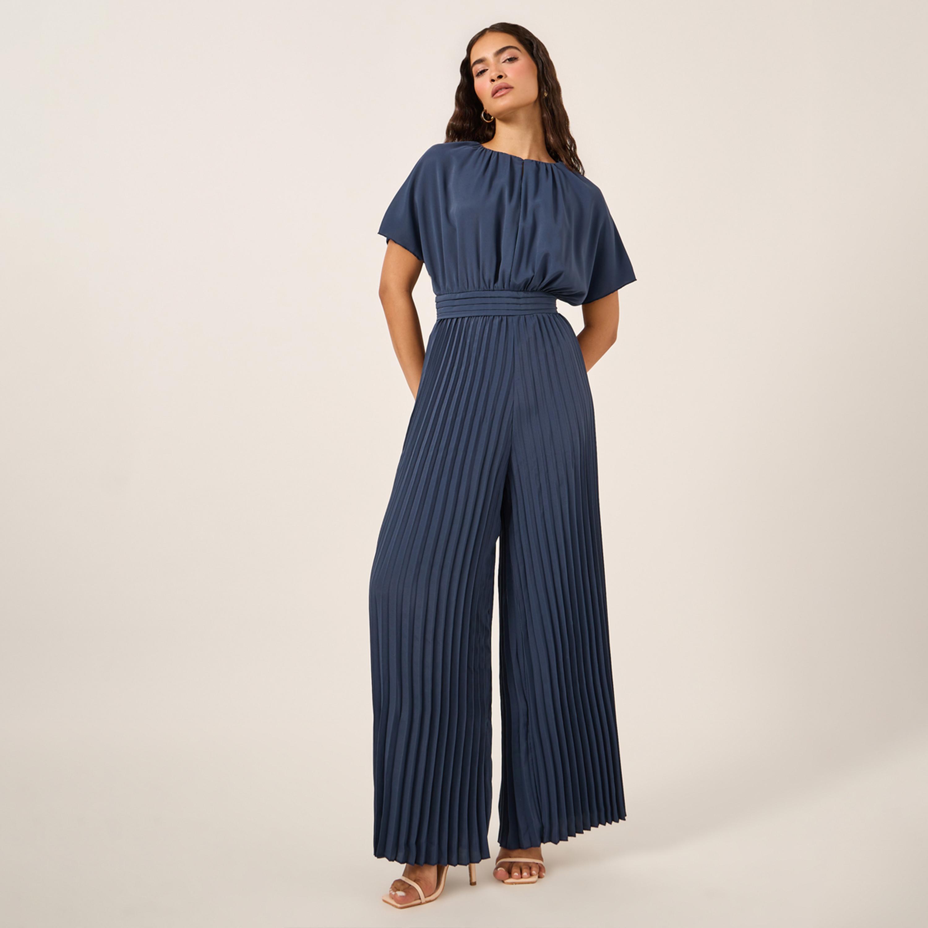 ستايلي - جمبسوت واسع الساق بياقة دائرية وكسرات-women-clothing-jumpsuits-image-1