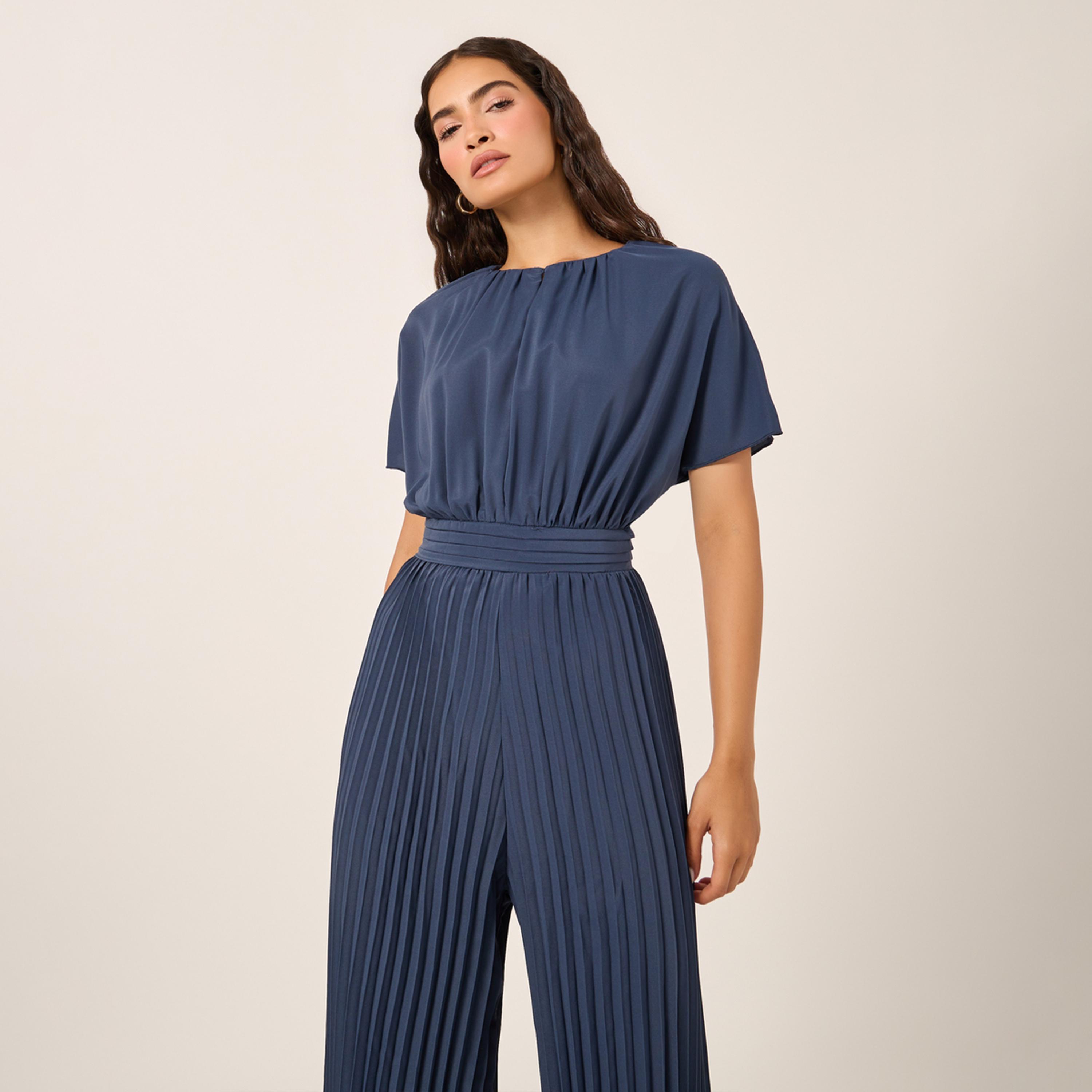ستايلي - جمبسوت واسع الساق بياقة دائرية وكسرات-women-clothing-jumpsuits-image-2