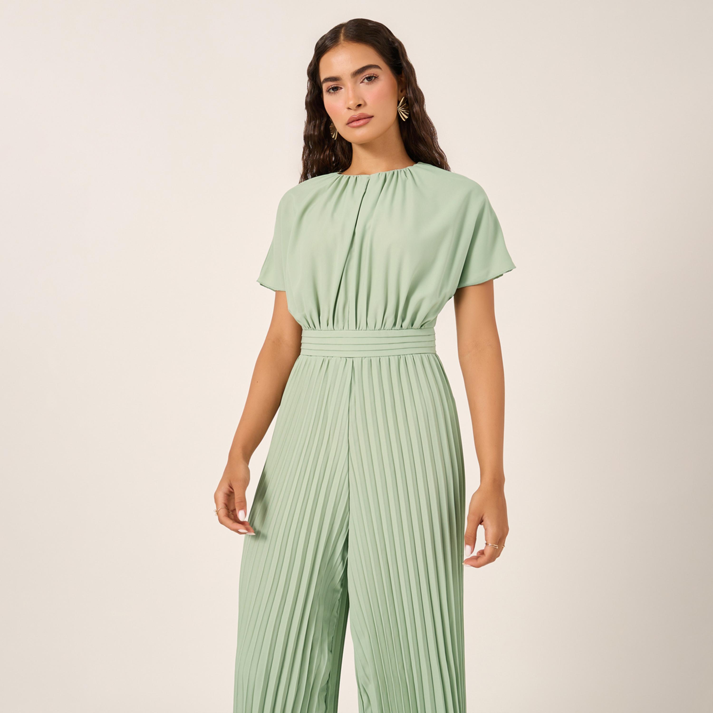 ستايلي - جمبسوت واسع الساق بياقة دائرية وكسرات-women-clothing-jumpsuits-image-2