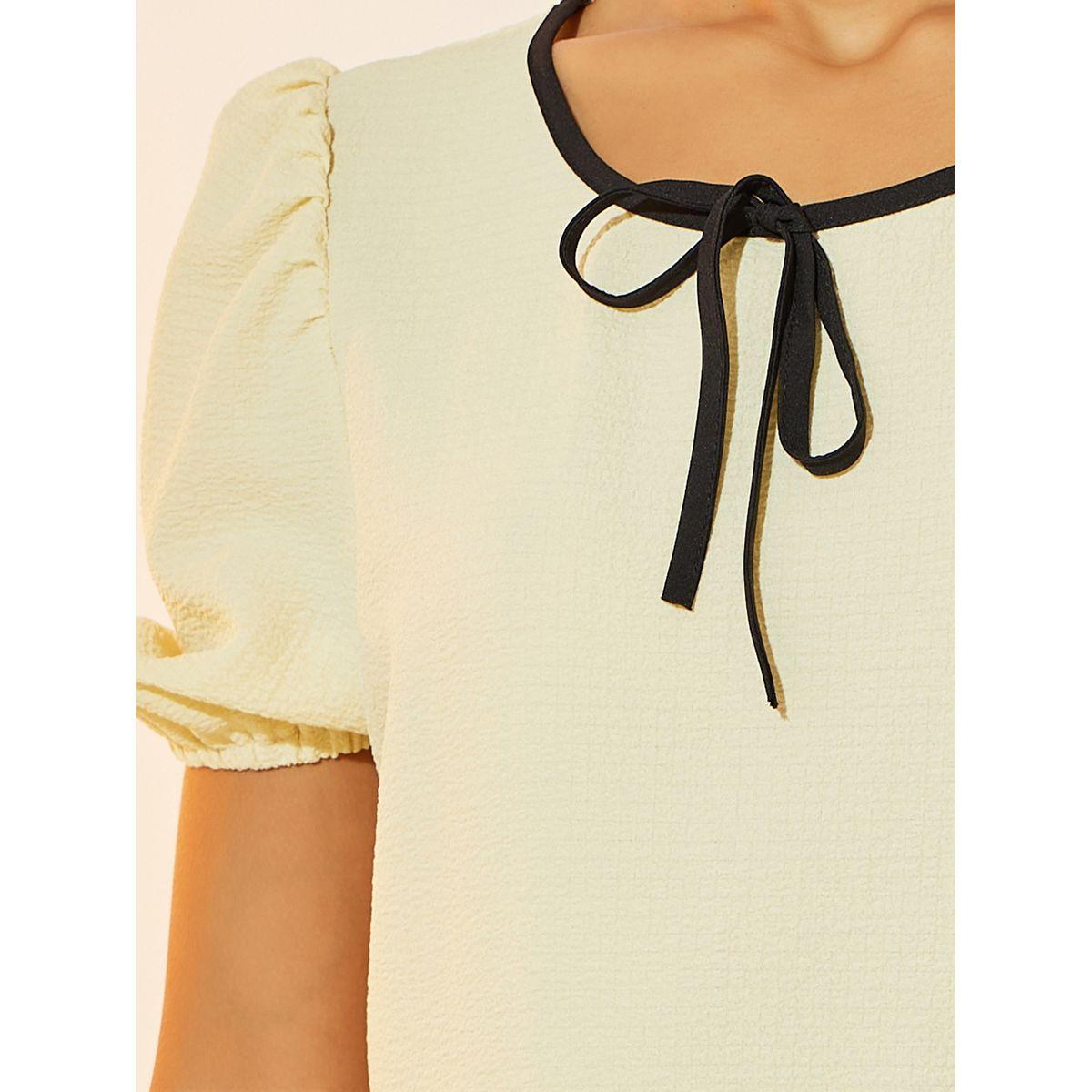 بلوزة بحافة كشكش مع ياقة مزينة بأربطة-women-clothing-shirtsandblouses-blouses-image-3