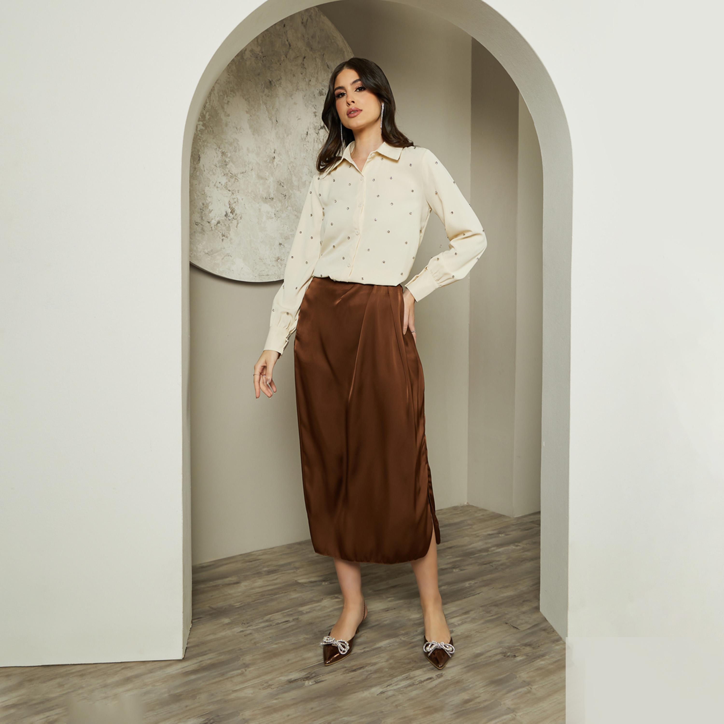 ستايلي - قميص كبير الحجم بياقة واسعة ومزخرف-women-clothing-shirtsandblouses-shirts-image-2