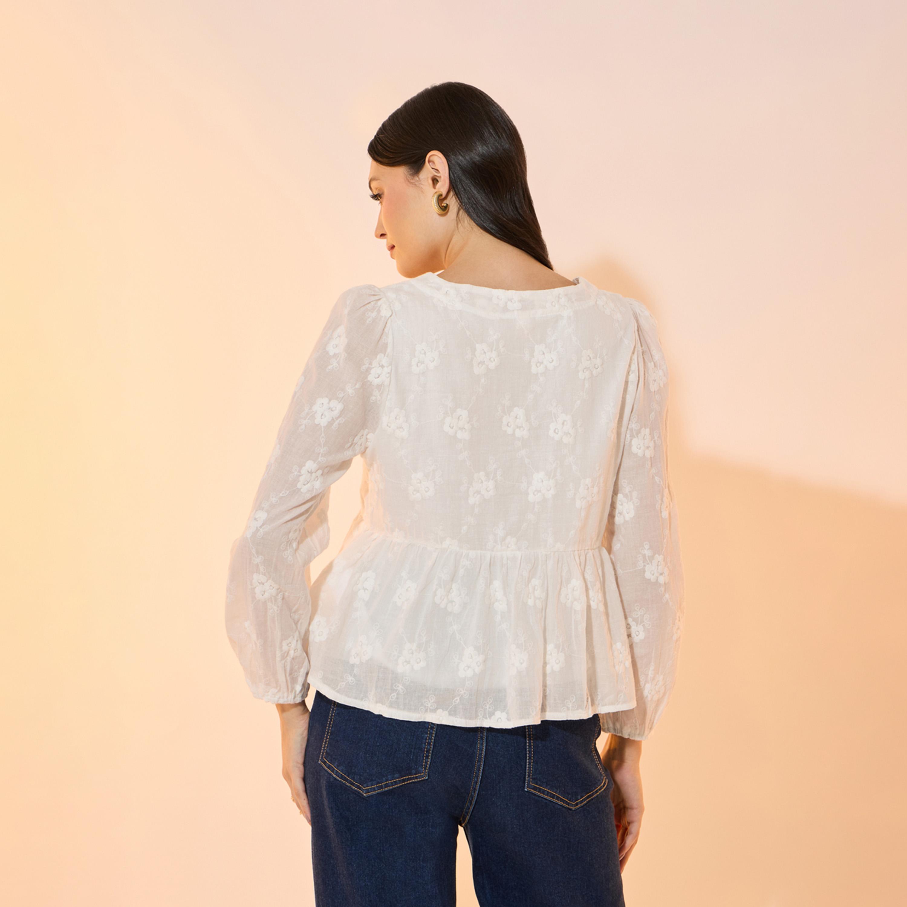 بلوزة مُطرّزة مع ياقة واسعة وأكمام طويلة-women-clothing-shirtsandblouses-shirts-image-4