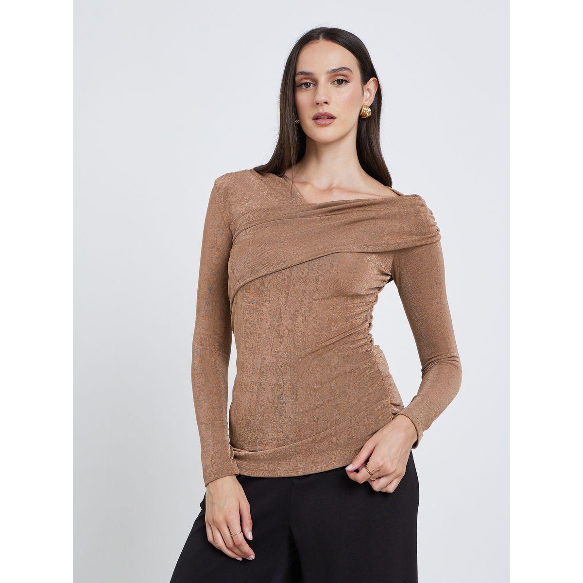 بلوزة محبوكة بياقة غير متماثلة الطول مع أكمام طويلة-women-clothing-tshirts-image-3