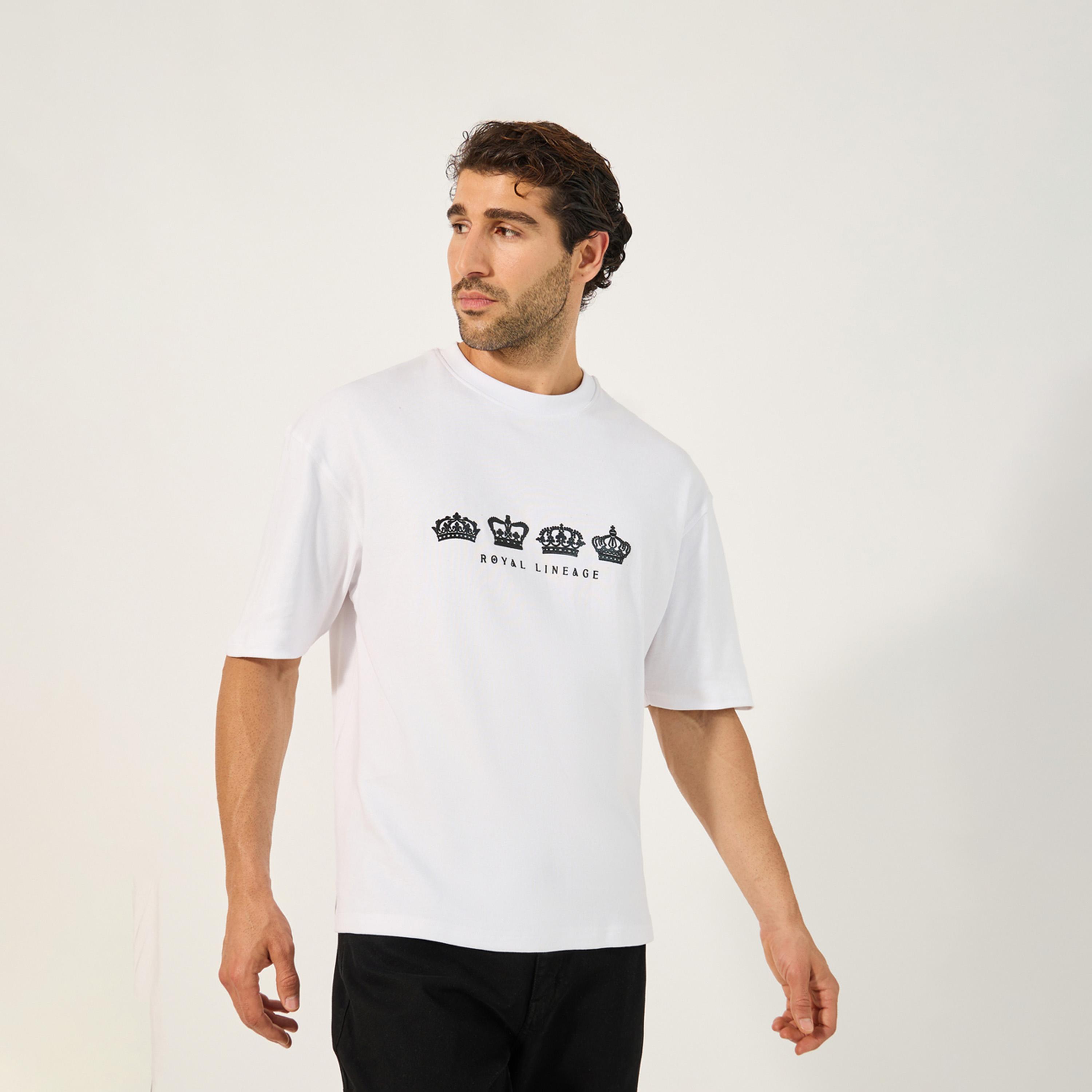ستايلي - تي شيرت جرافيكي كبير الحجم بأكمام قصيرة-men-clothing-tshirtsandpolos-tshirts-image-1