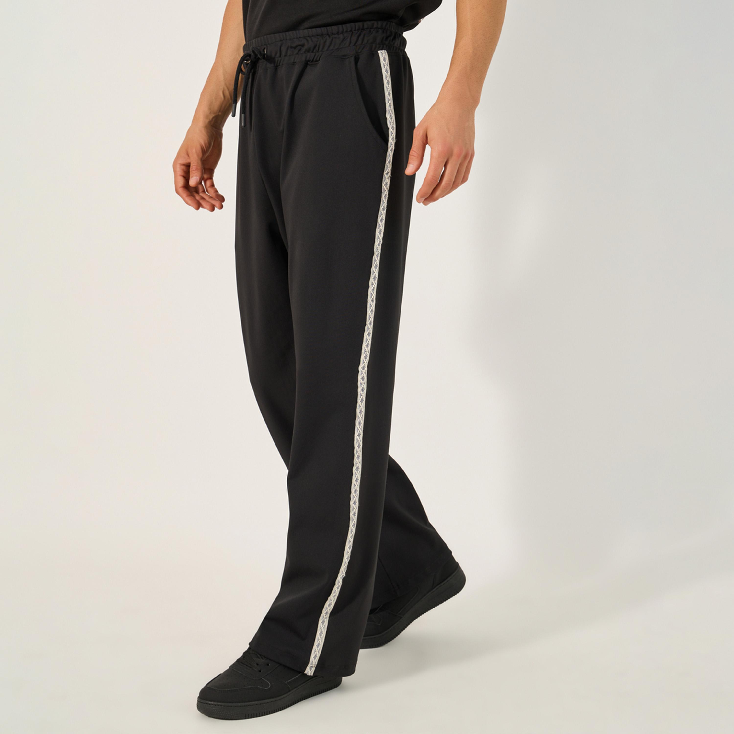ستايلي - بنطال رياضي بقصة مريحة وخصر متوسط مع رباط-men-clothing-bottoms-joggers-image-1