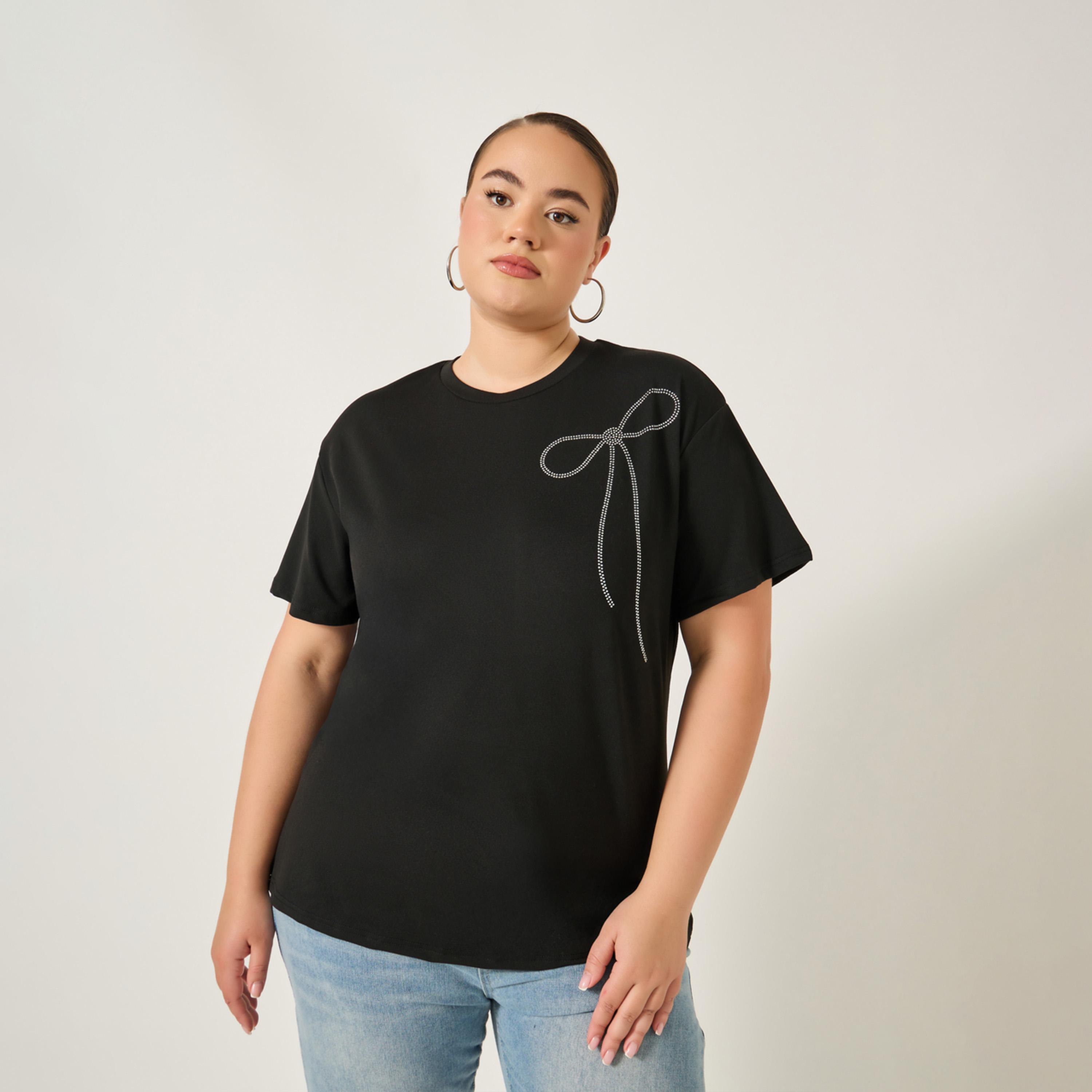 ستايلي - تي شيرت بمقاس كبير مزين برقبة دائرية-women-clothing-nightwear-pyjamas-tops-image-1