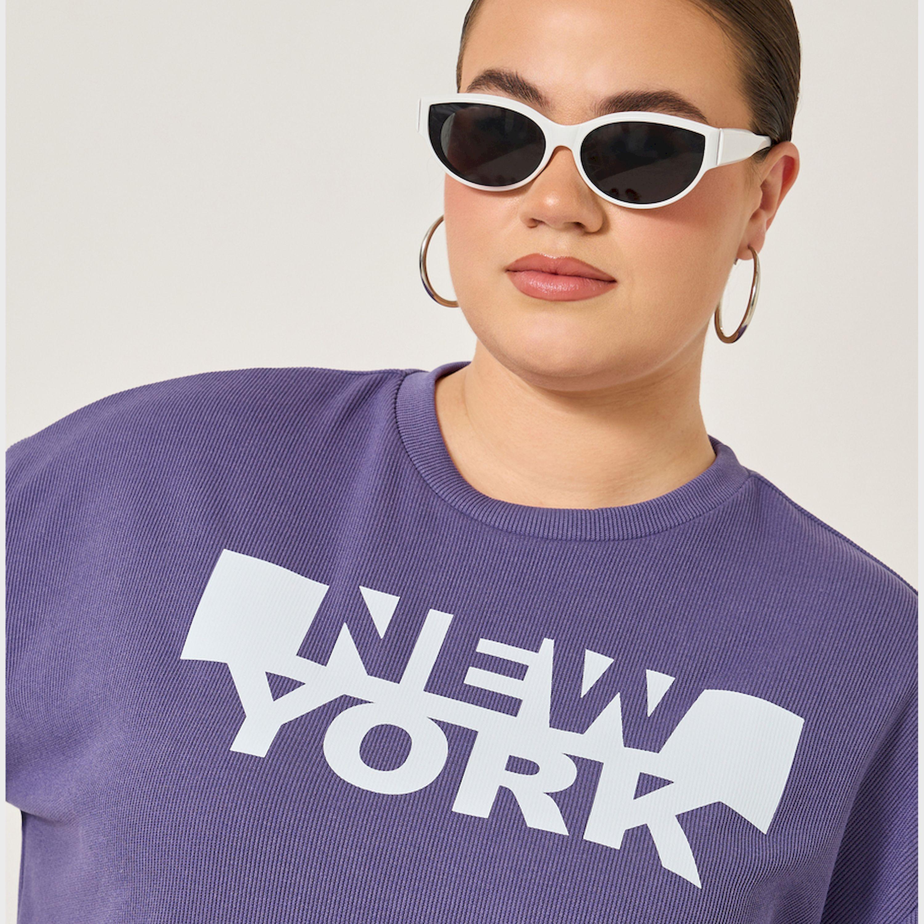 Styli Plus Size Oversized Graphic Print T-Shirt-women-clothing-nightwear-pyjamas-tops-image-3