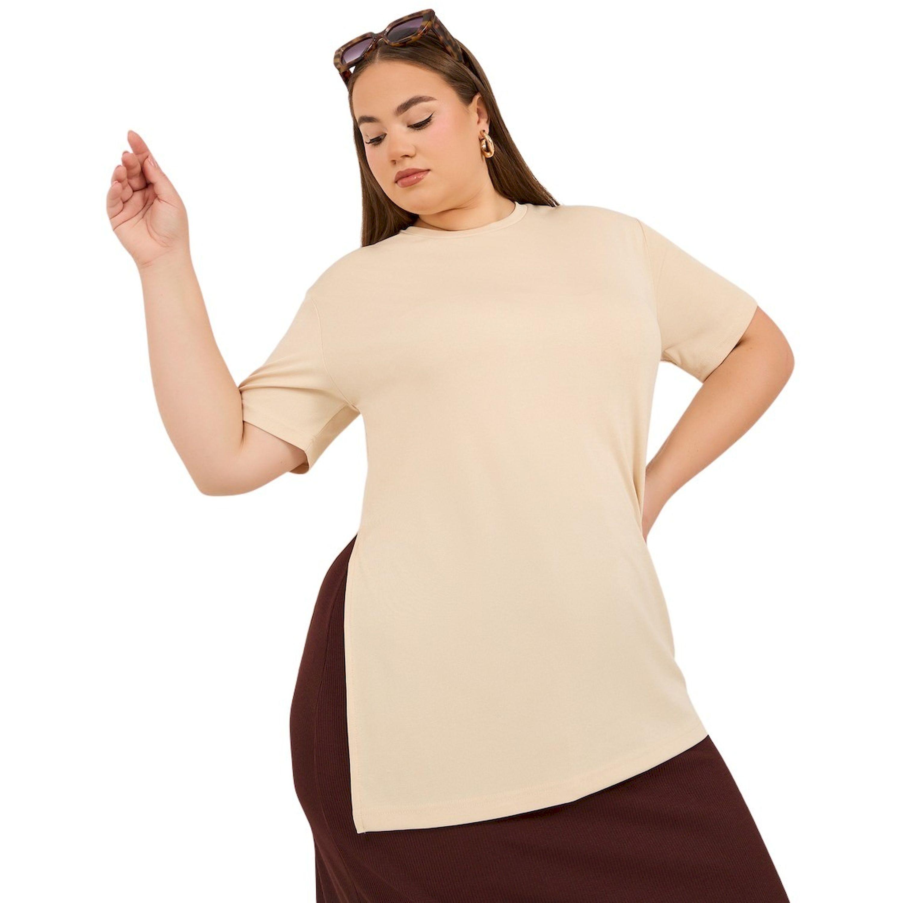 Styli Plus Size Ribbed Knit Round Neck Oversized T-Shirt-women-clothing-tshirts-image-2