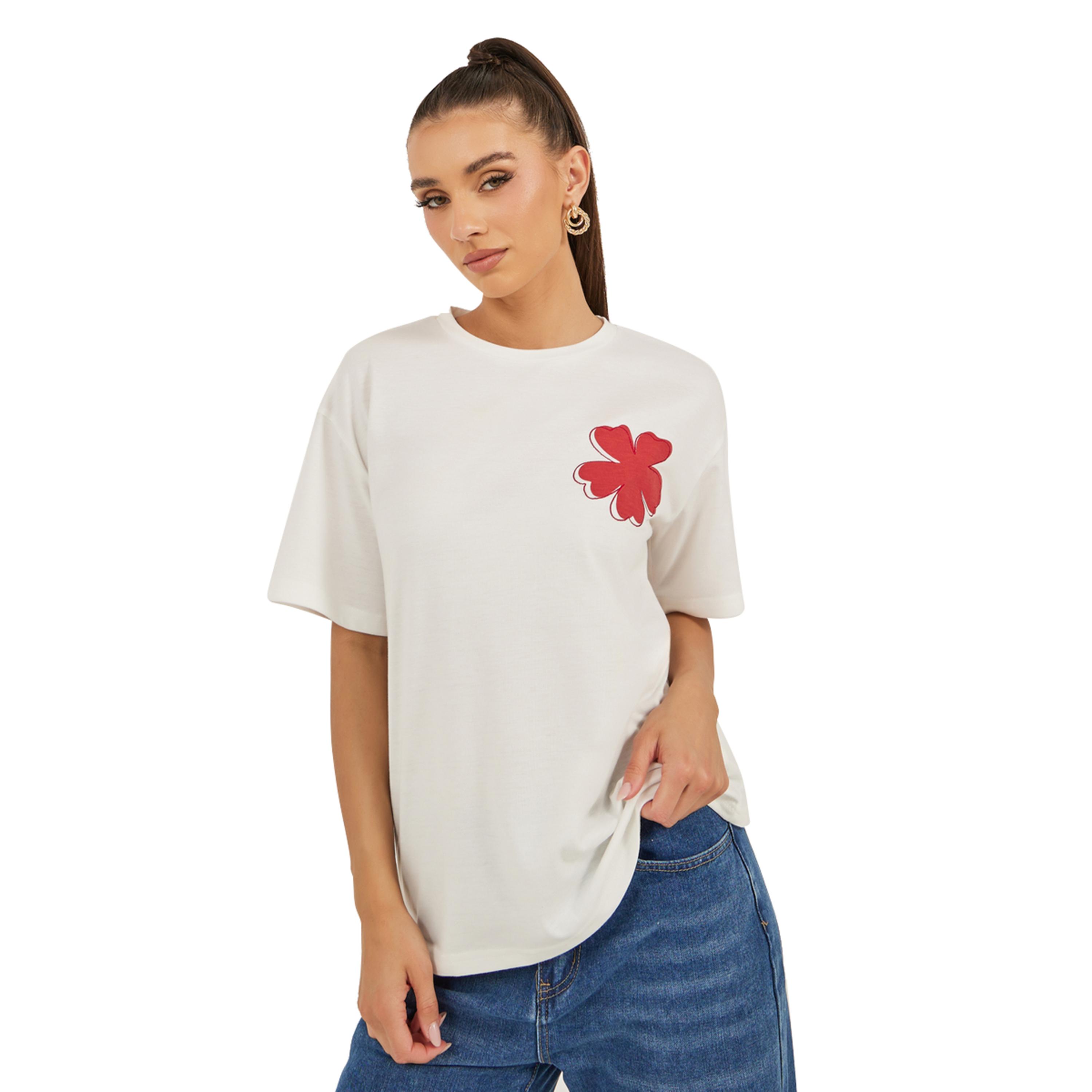 ستايلي - تي شيرت طويل كبير الحجم ومطرز بالورود-women-clothing-tshirts-image-3