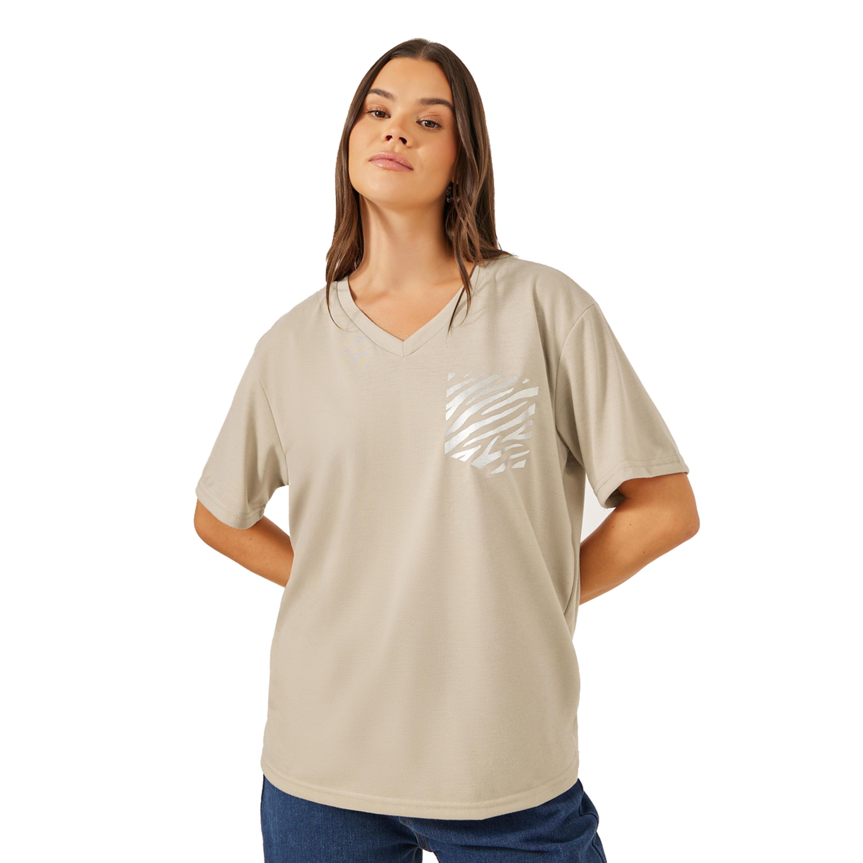 ستايلي -  تي شيرت نسائي ، بيج، بطبعة جلد الحمار الوحشي، بجيوب وهمية-women-clothing-tshirts-image-1