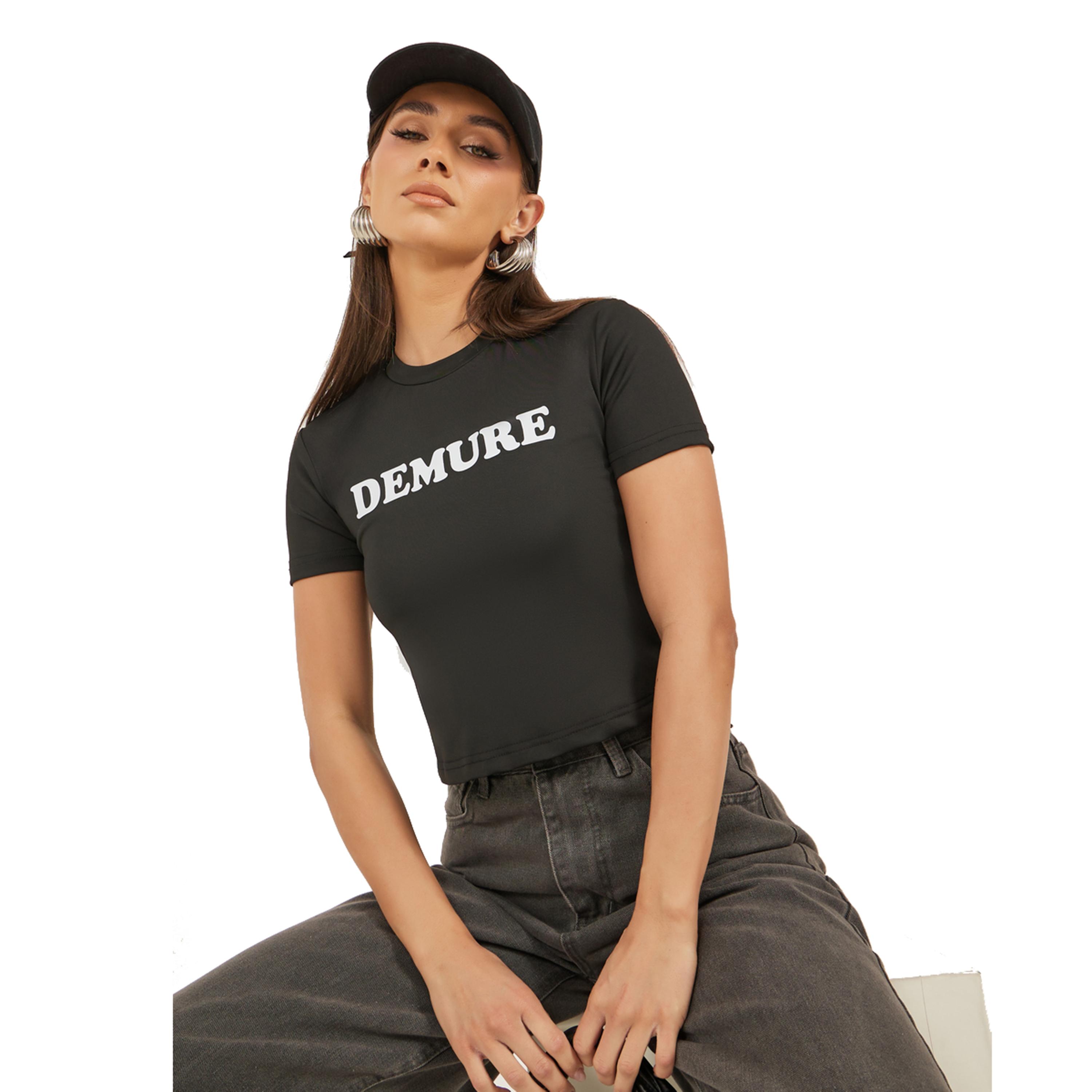 ستايلي -  تي شيرت قصير برقبة دائرية وطبعة شعار-women-clothing-tshirts-image-1