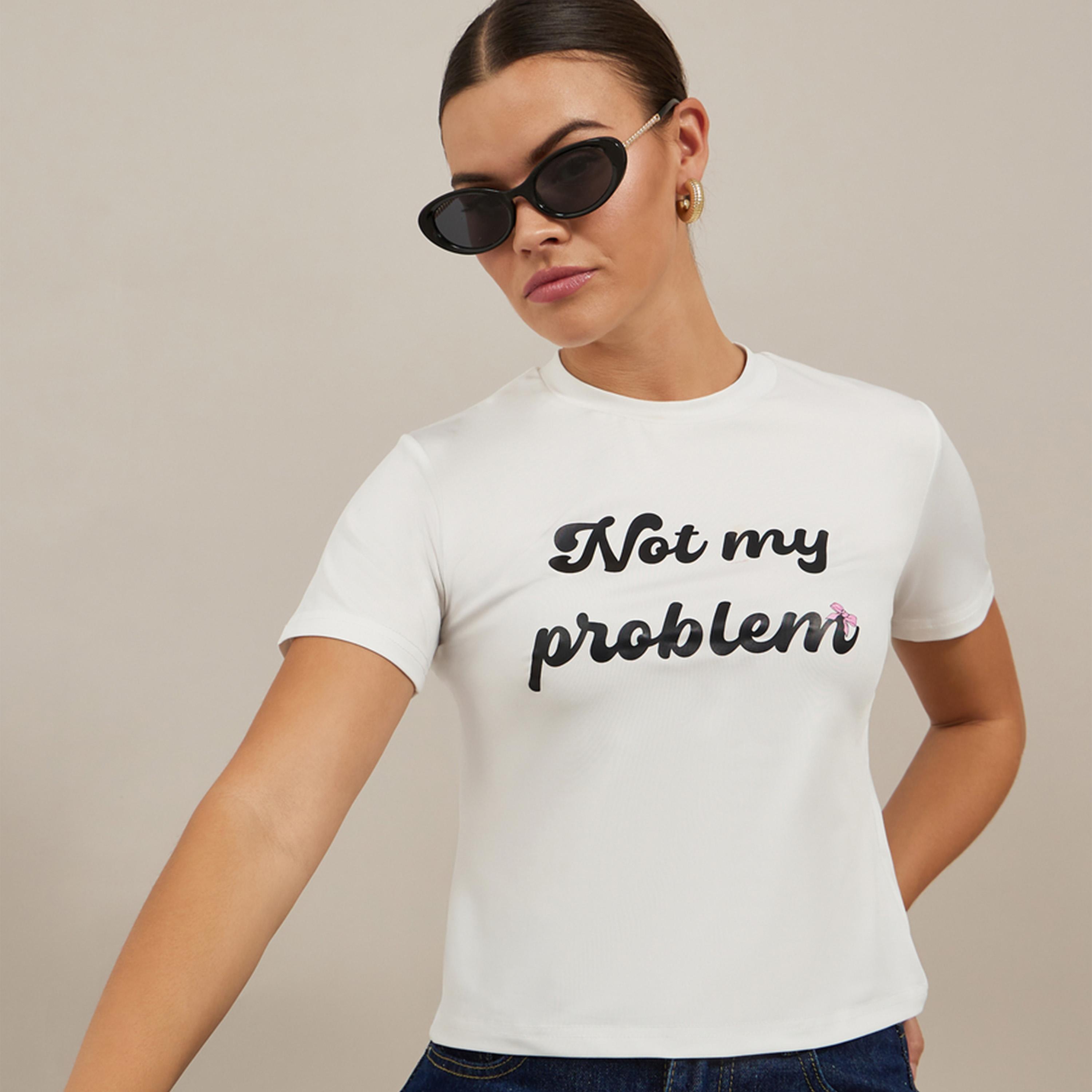 ستايلي - تي شيرت قصير برقبة دائرية وطبعة شعار-women-clothing-tshirts-image-1