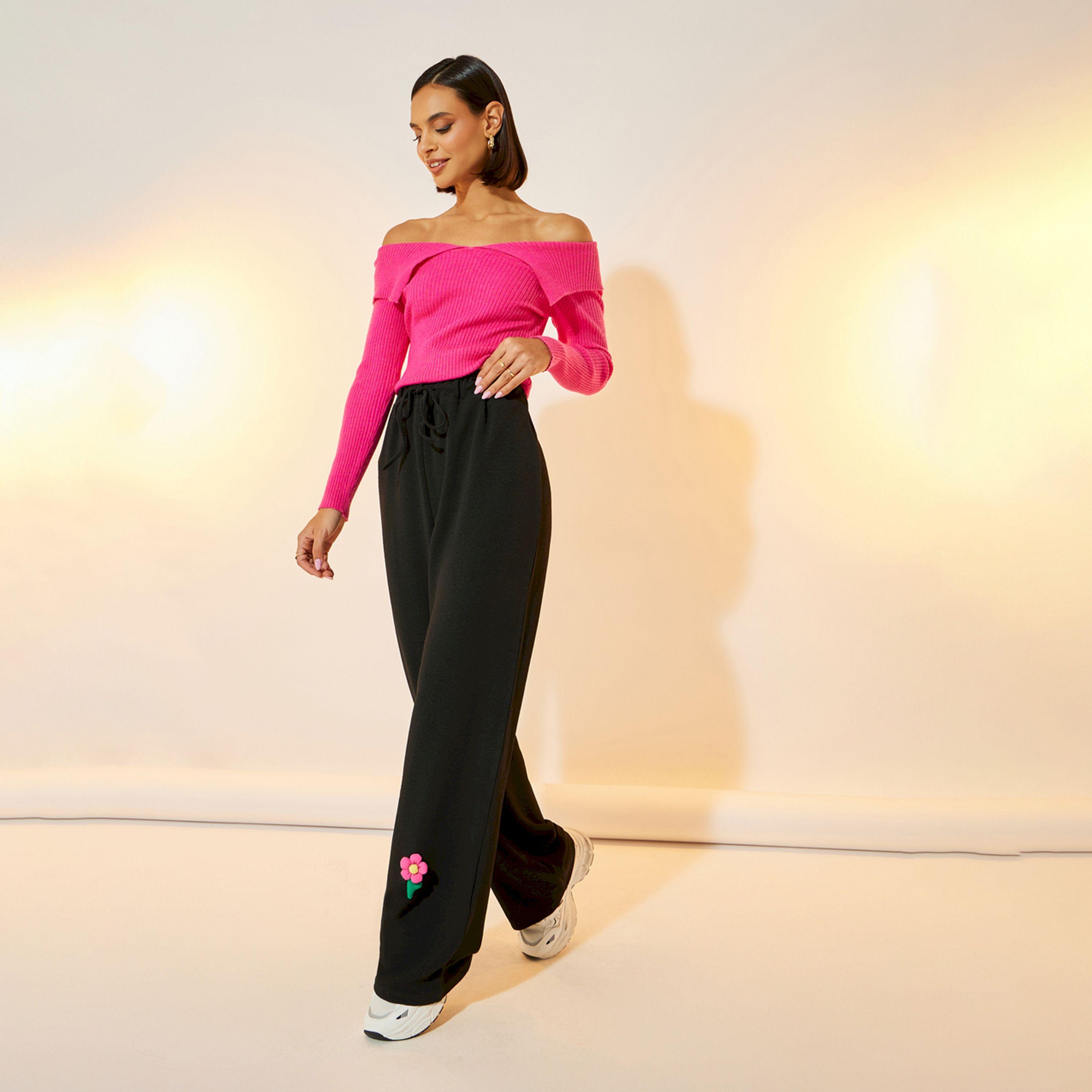 بنطال بأرجل واسعة ومُزخرف بزهرة ثلاثية الأبعاد-women-clothing-bottoms-trousers-image-1