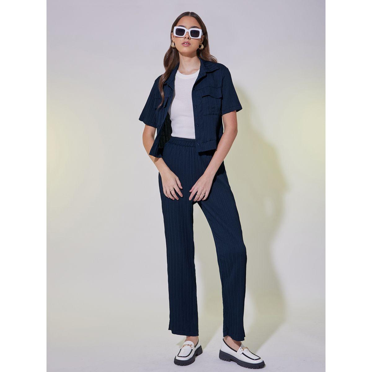 طقم منسق من بنطال وبلوزة قصيرة بأزرار غلق-women-clothing-coordsets-image-1