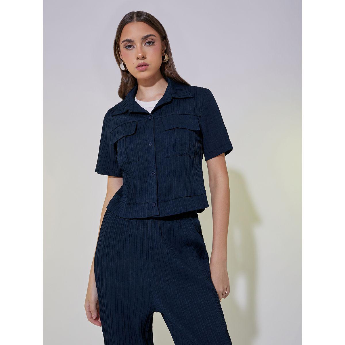 طقم منسق من بنطال وبلوزة قصيرة بأزرار غلق-women-clothing-coordsets-image-3
