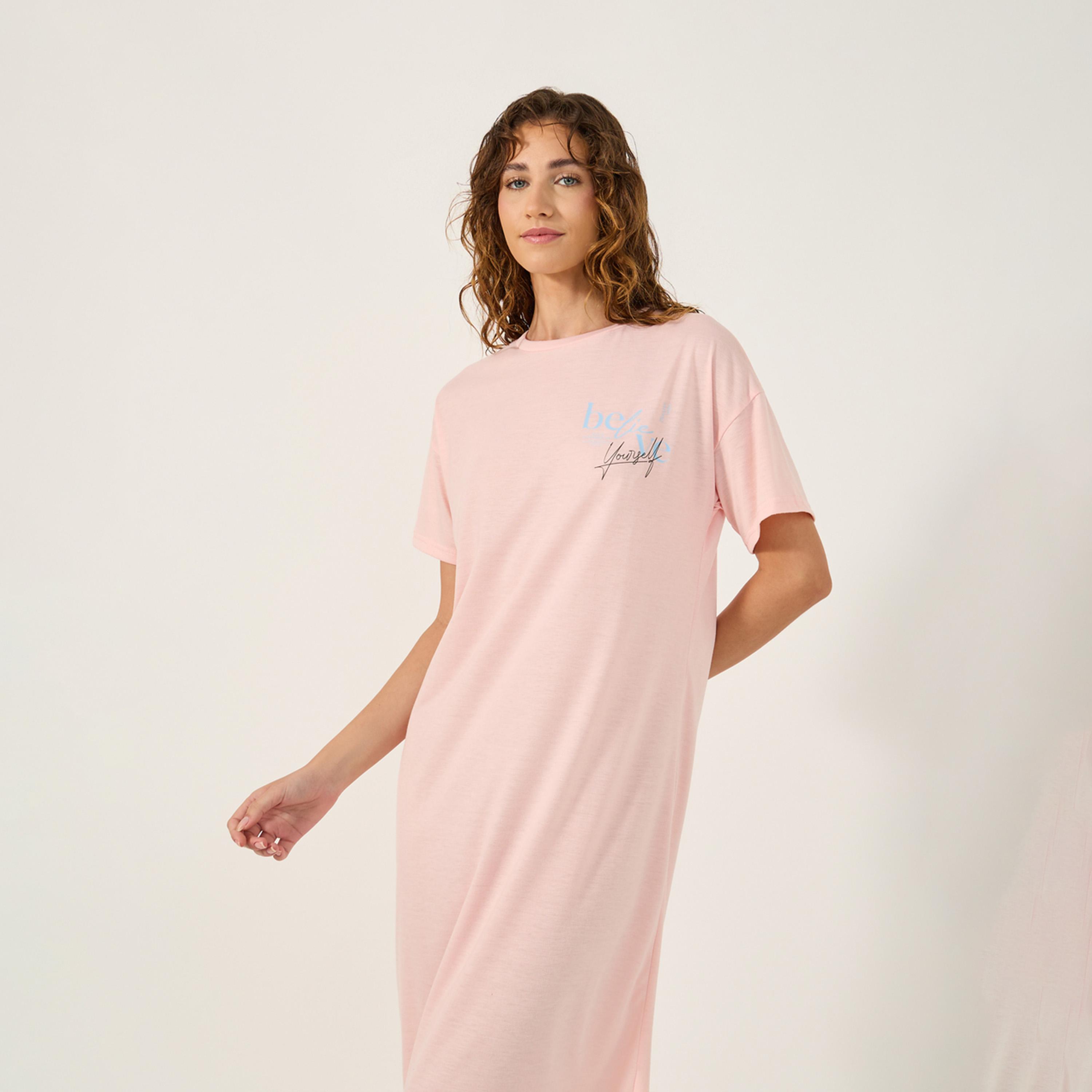 ستايلي - فستان نوم تي شيرت برقبة دائرية وطبعة شعار-women-clothing-nightwear-nighties-image-2