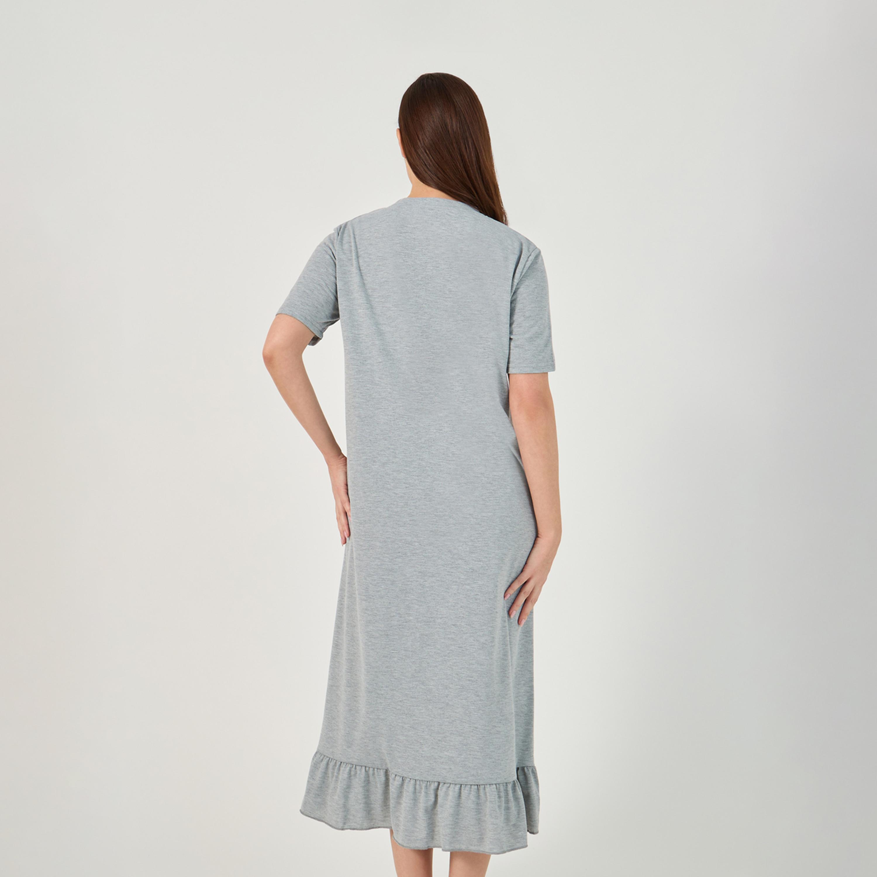 ستايلي - تي شيرت نوم بحاشية مكشكشة وطبعة شعار-women-clothing-nightwear-nighties-image-4