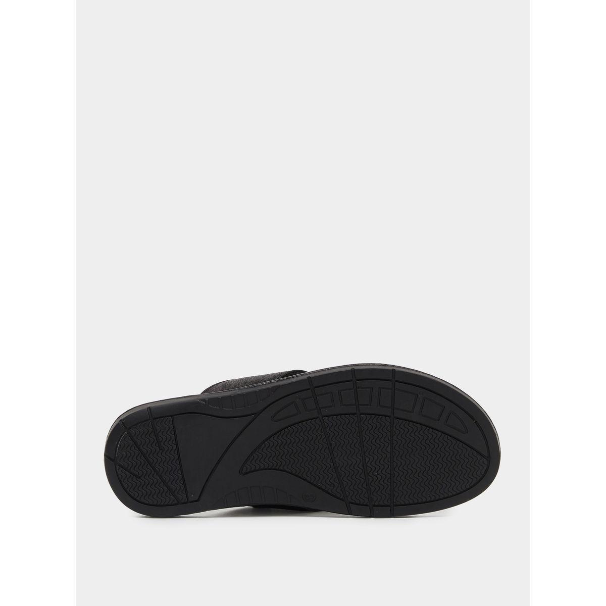 Styli Plain Y Strap Sandals-men-shoes-sandals-image-6