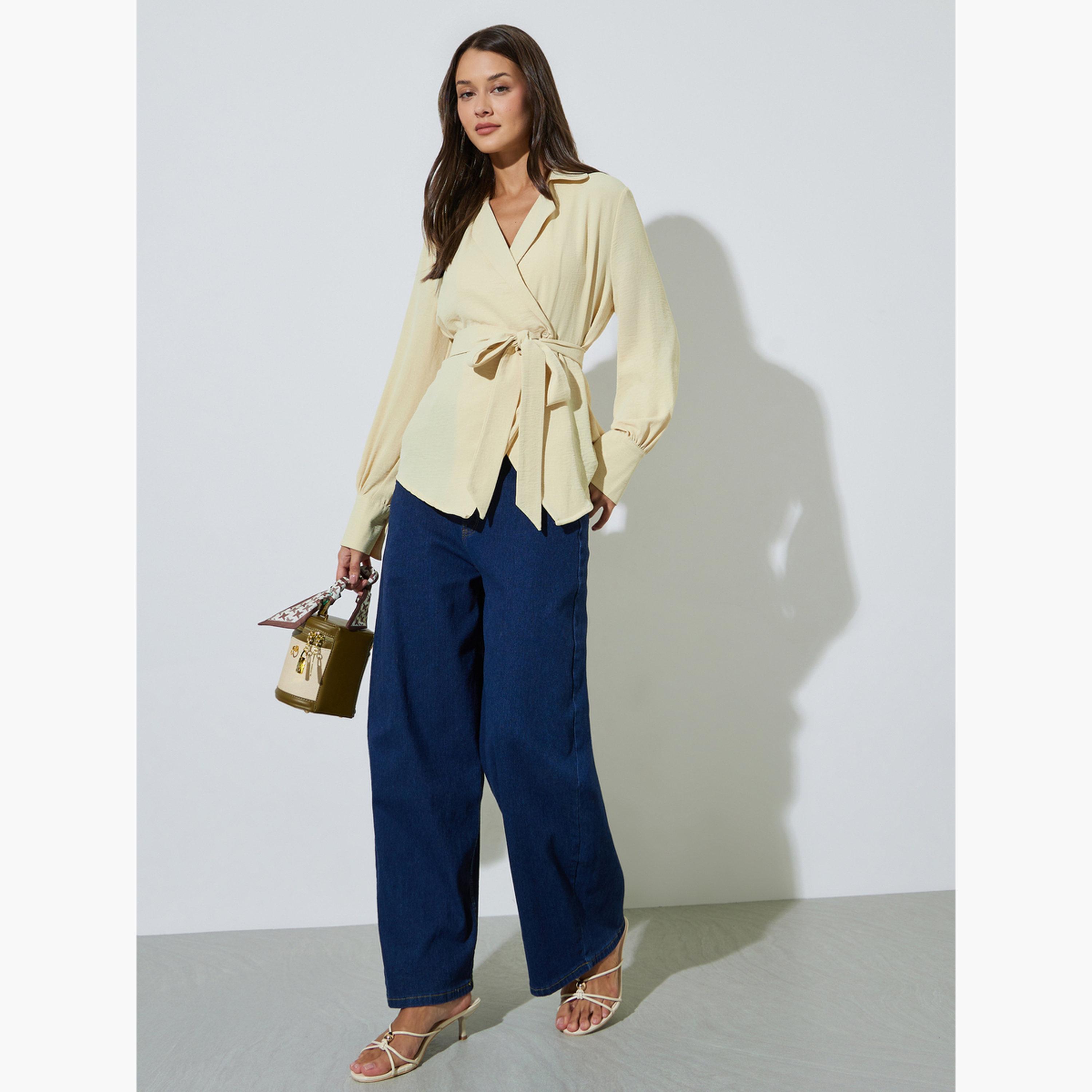بلوزة لف بحزام وأكمام طويلة وتفاصيل بارزة الملمس-women-clothing-shirtsandblouses-blouses-image-2