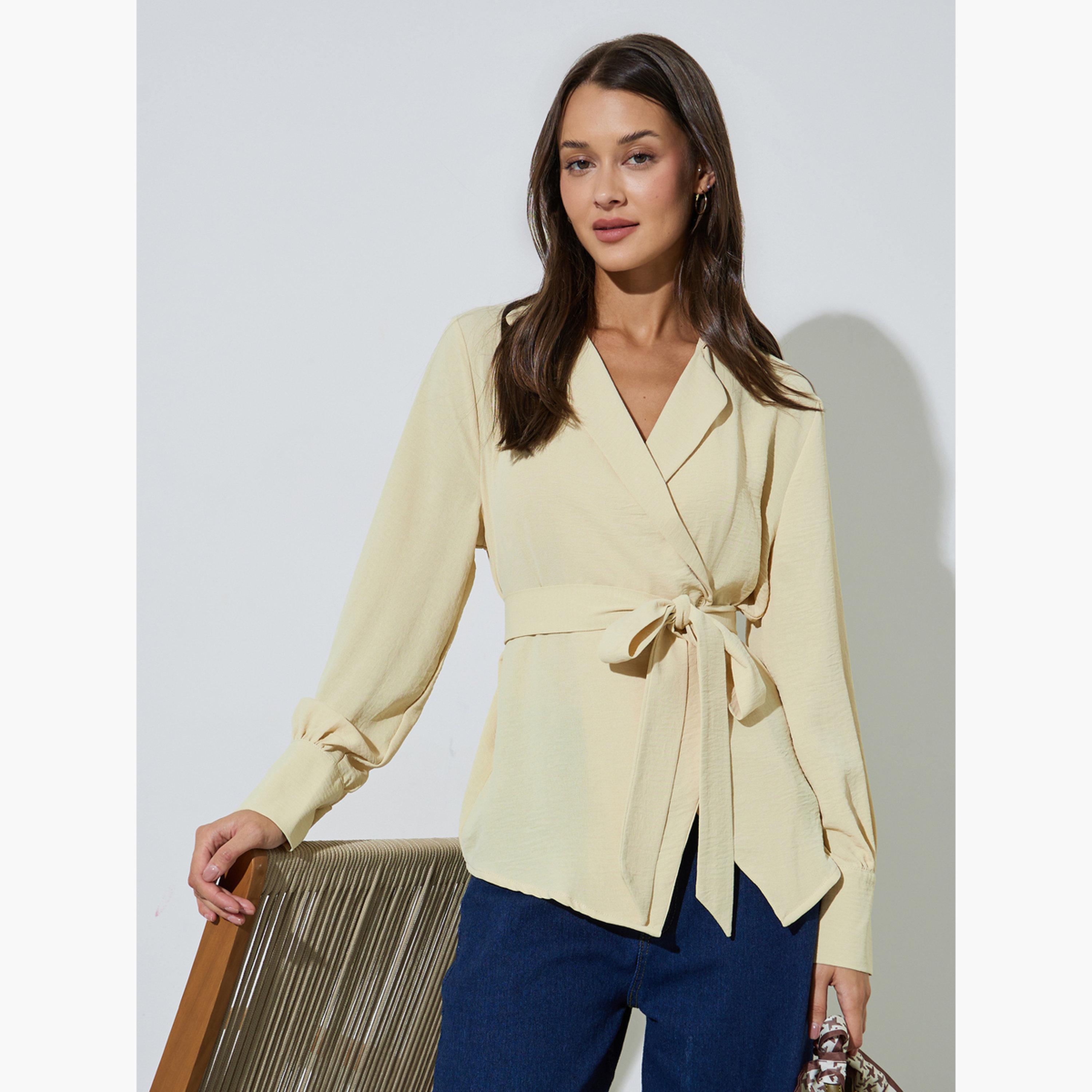 بلوزة لف بحزام وأكمام طويلة وتفاصيل بارزة الملمس-women-clothing-shirtsandblouses-blouses-image-3