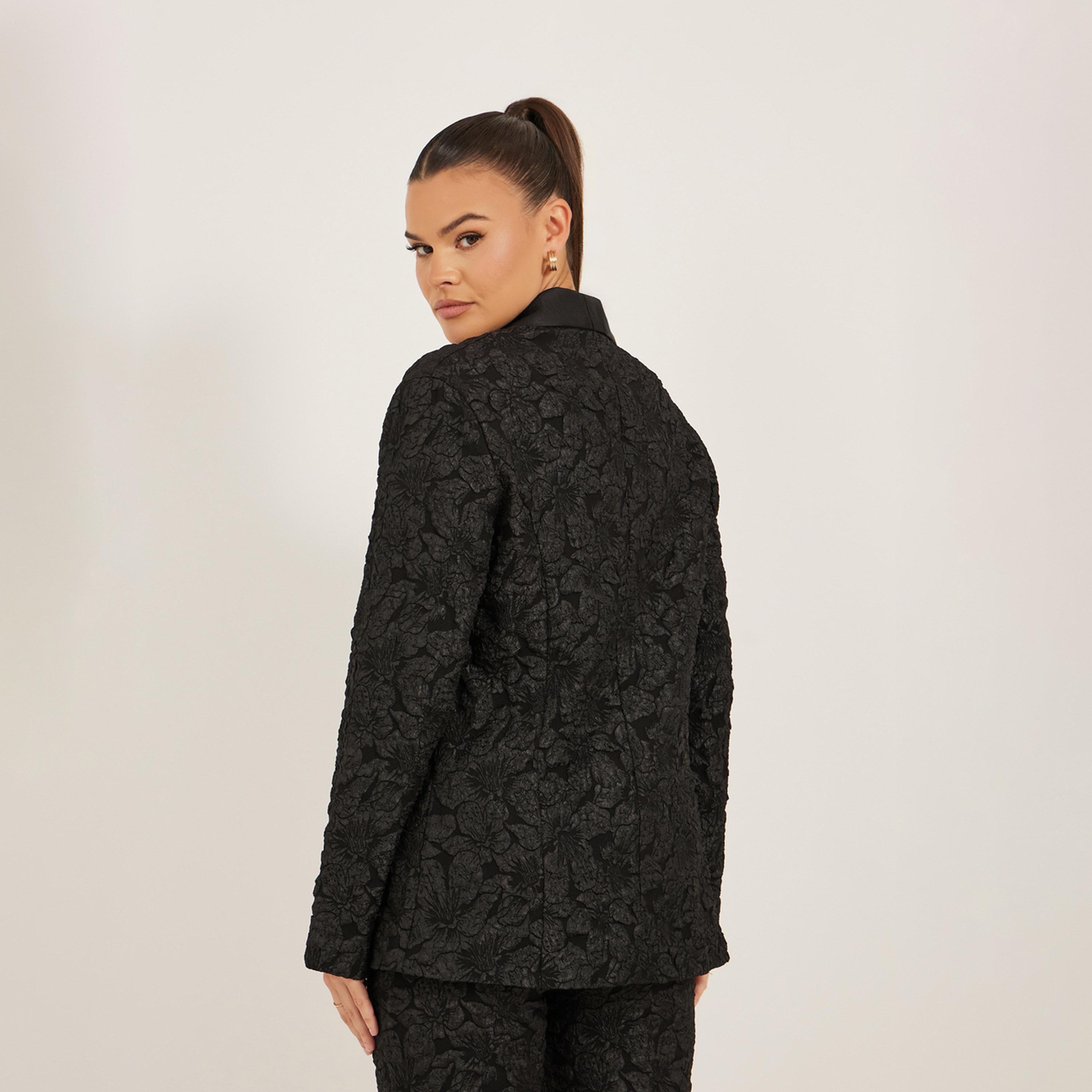 Styli Regular Fit Regular Length Floral Jacquard Blazer-women-clothing-coatsandjackets-blazers-image-4