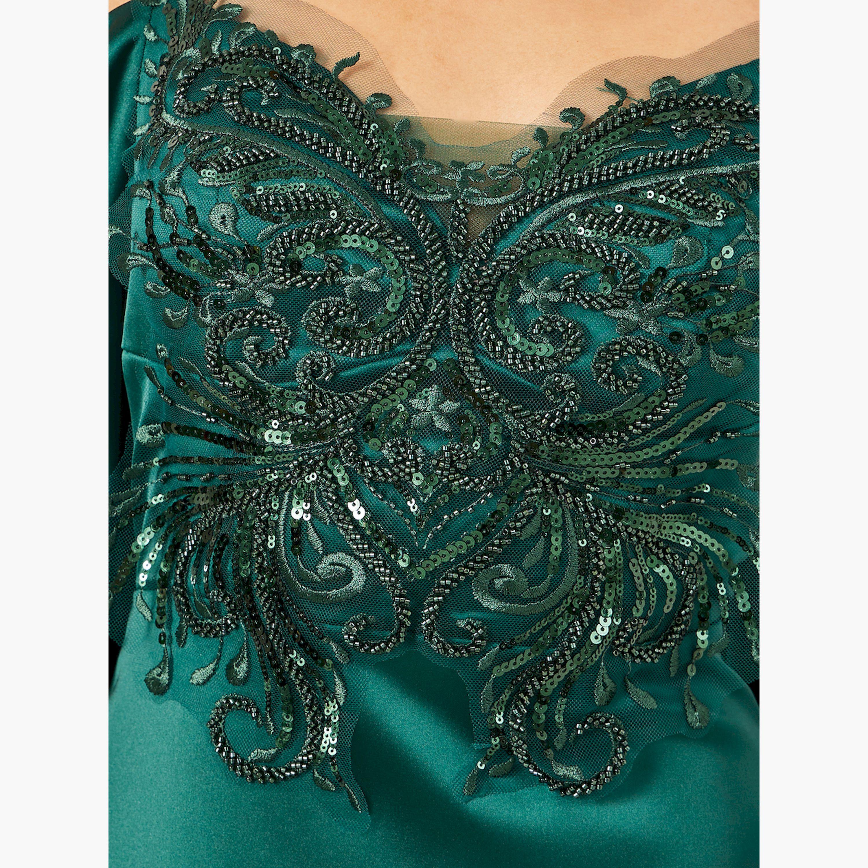 ستايلي - فستان ماكسي مزين بكتف مكشوف وأكمام طويلة وقصة A-women-clothing-dresses-image-4